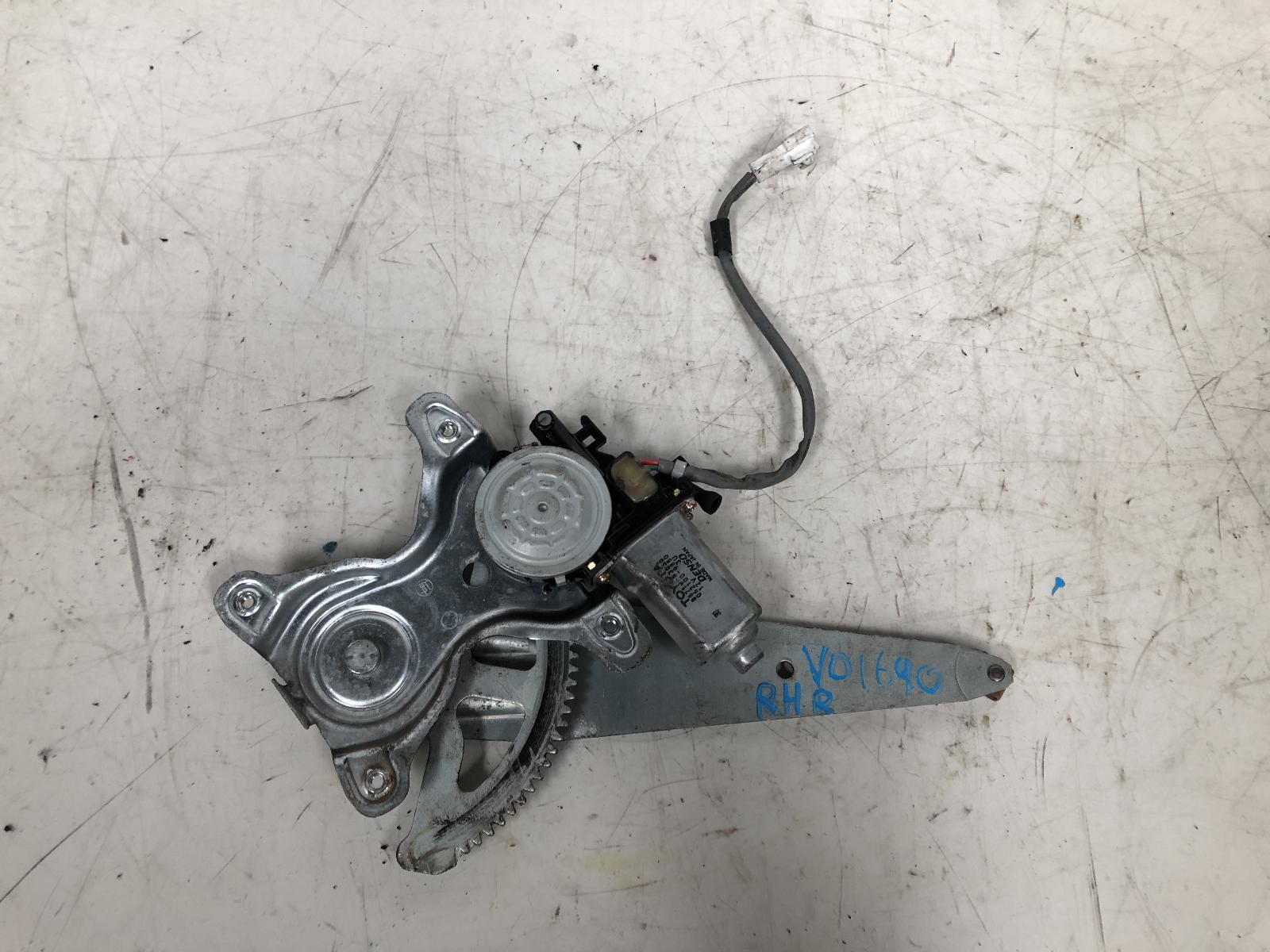 View Auto part Right Rear Wnd Reg/Motor Lexus Is200/is300 1999