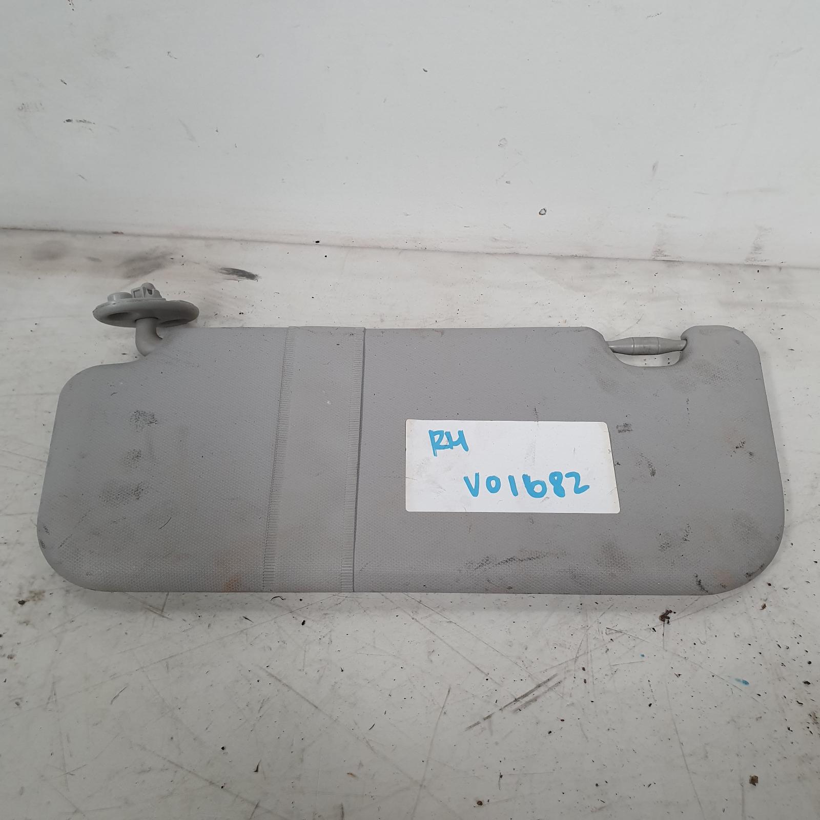 View Auto part Sunvisor Toyota Corolla 2015