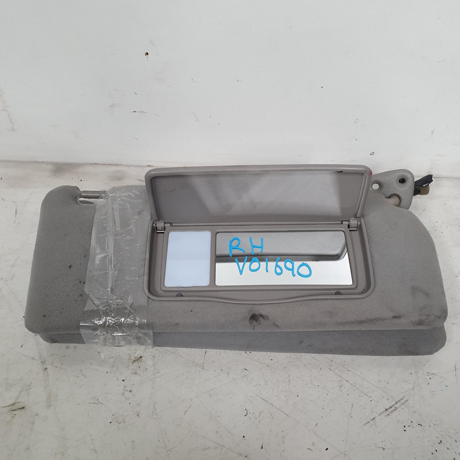 View Auto part Sunvisor Lexus Is200/is300 1999