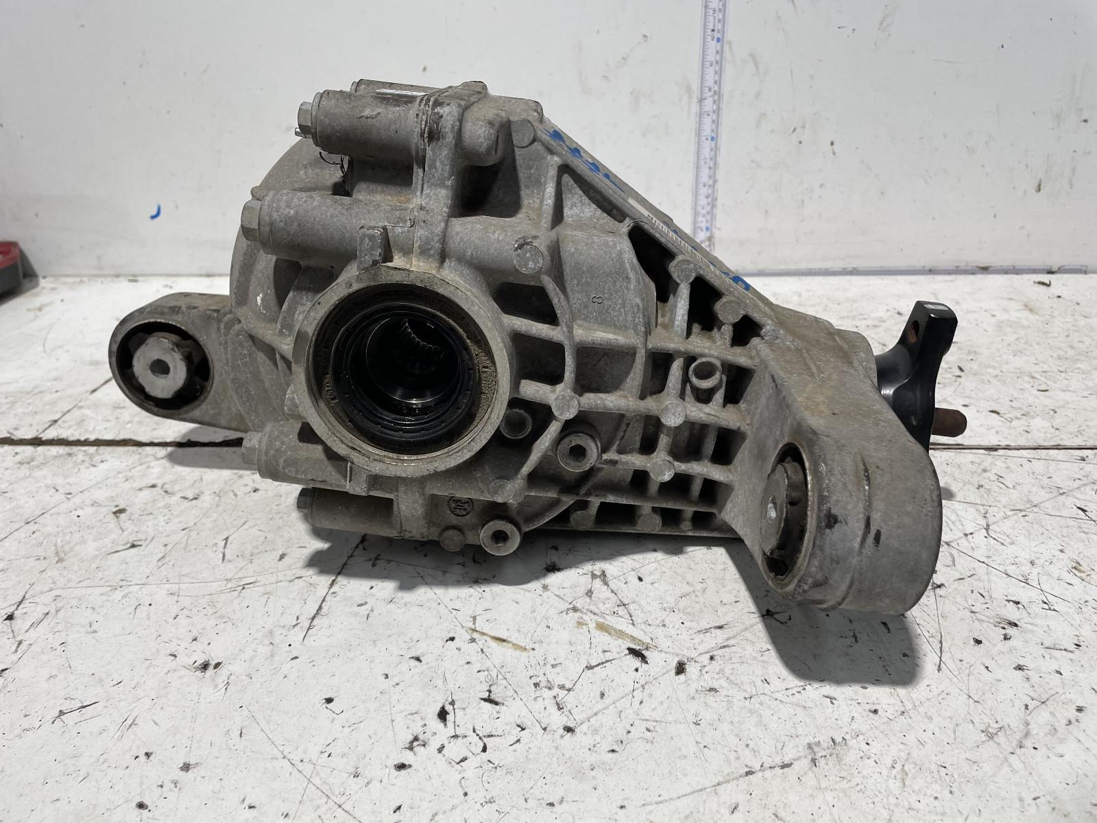 View Auto part Differential Centre Holden Commodore 2014
