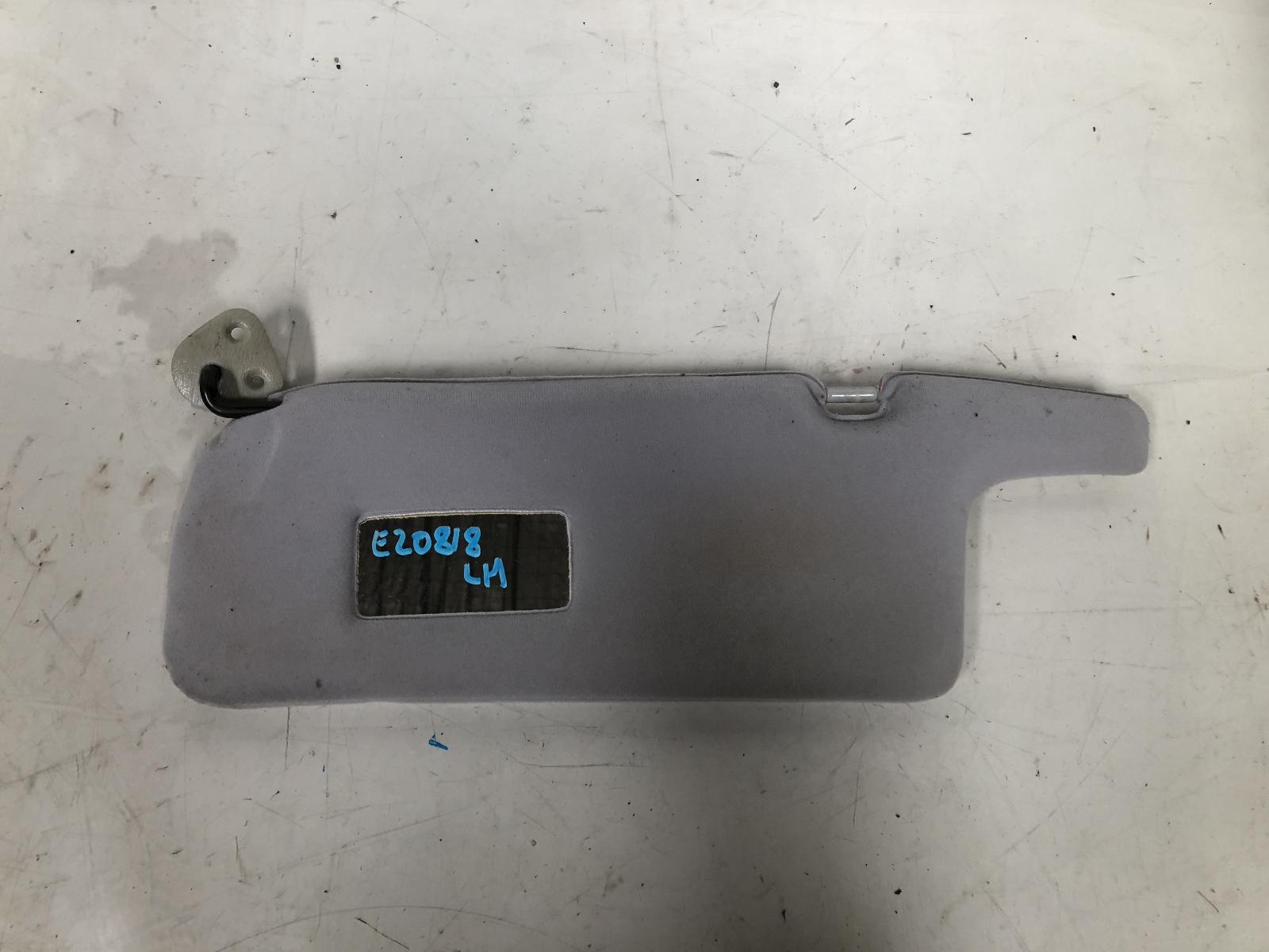 View Auto part Sunvisor Toyota Cressida 1991