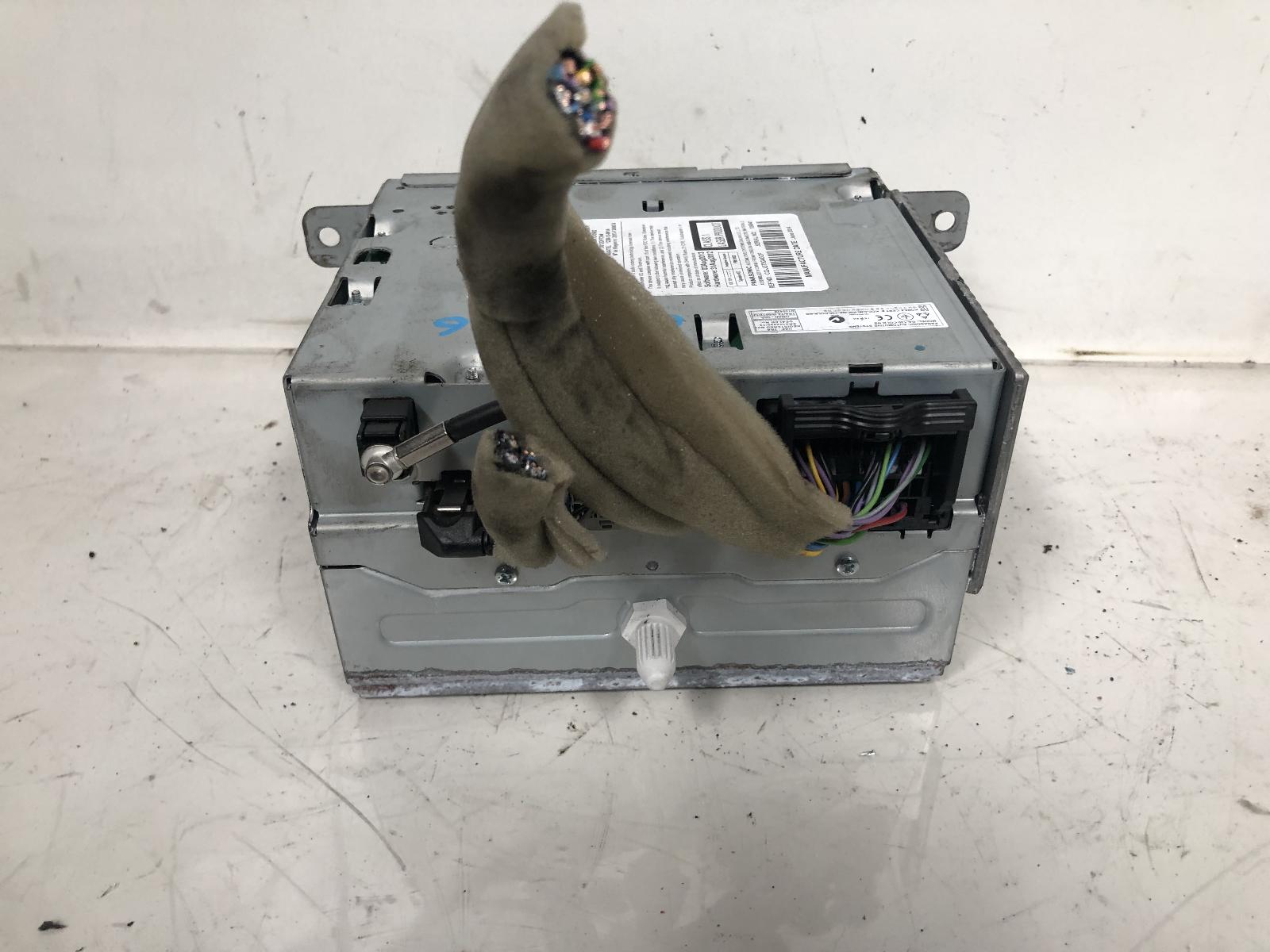 View Auto part Radio/Cd/Dvd/Sat/Tv Holden Commodore 2014