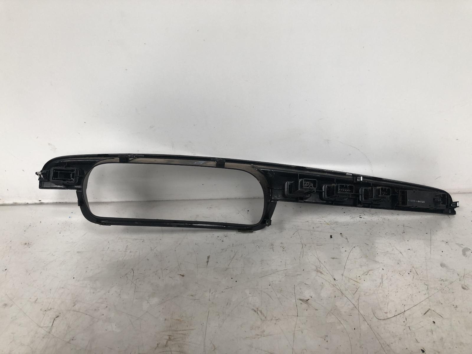 View Auto part Clock Toyota Spacia 1998