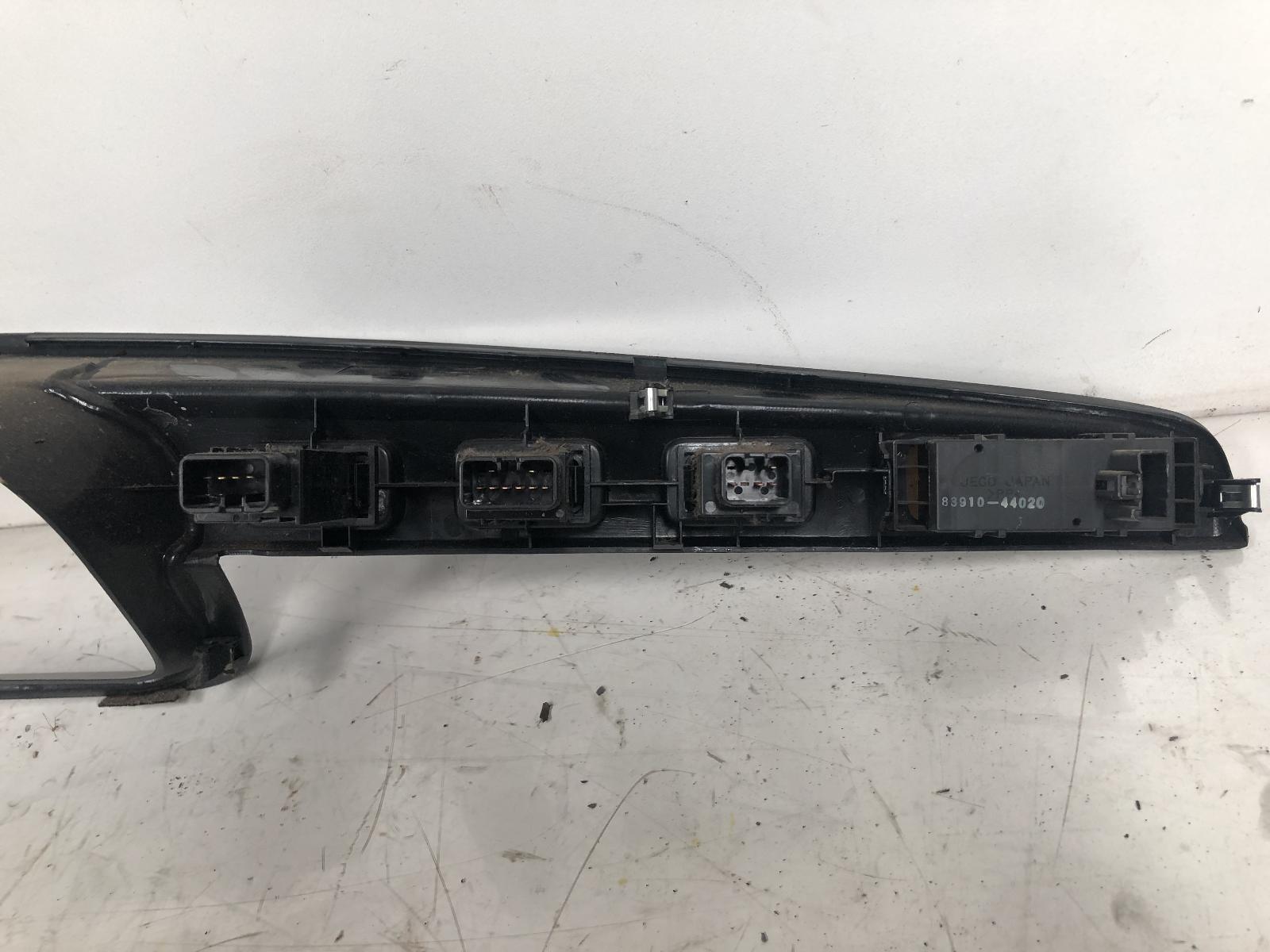 View Auto part Clock Toyota Spacia 1998