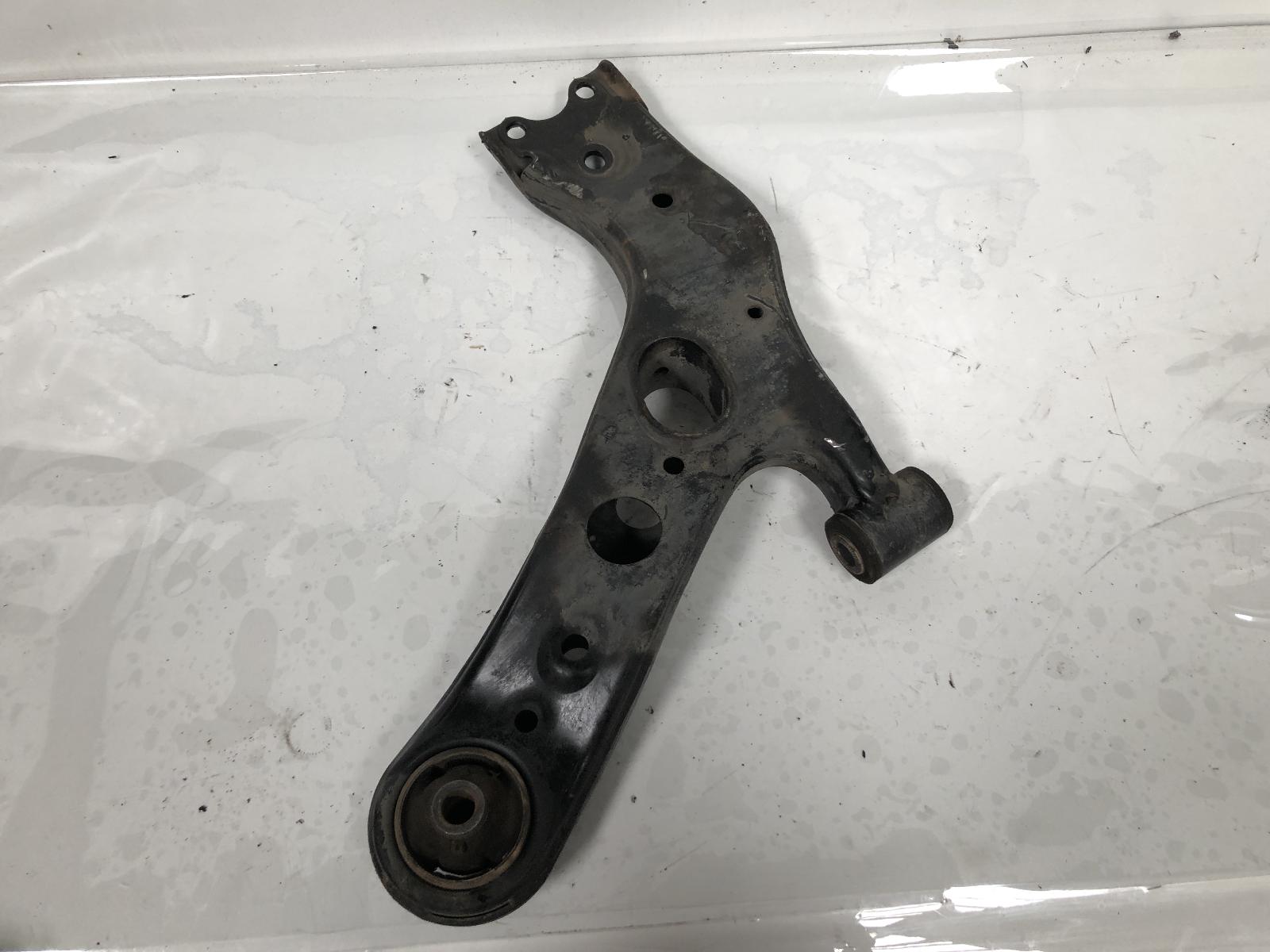 View Auto part Right Front Lower Control Arm Toyota Rav4 2007