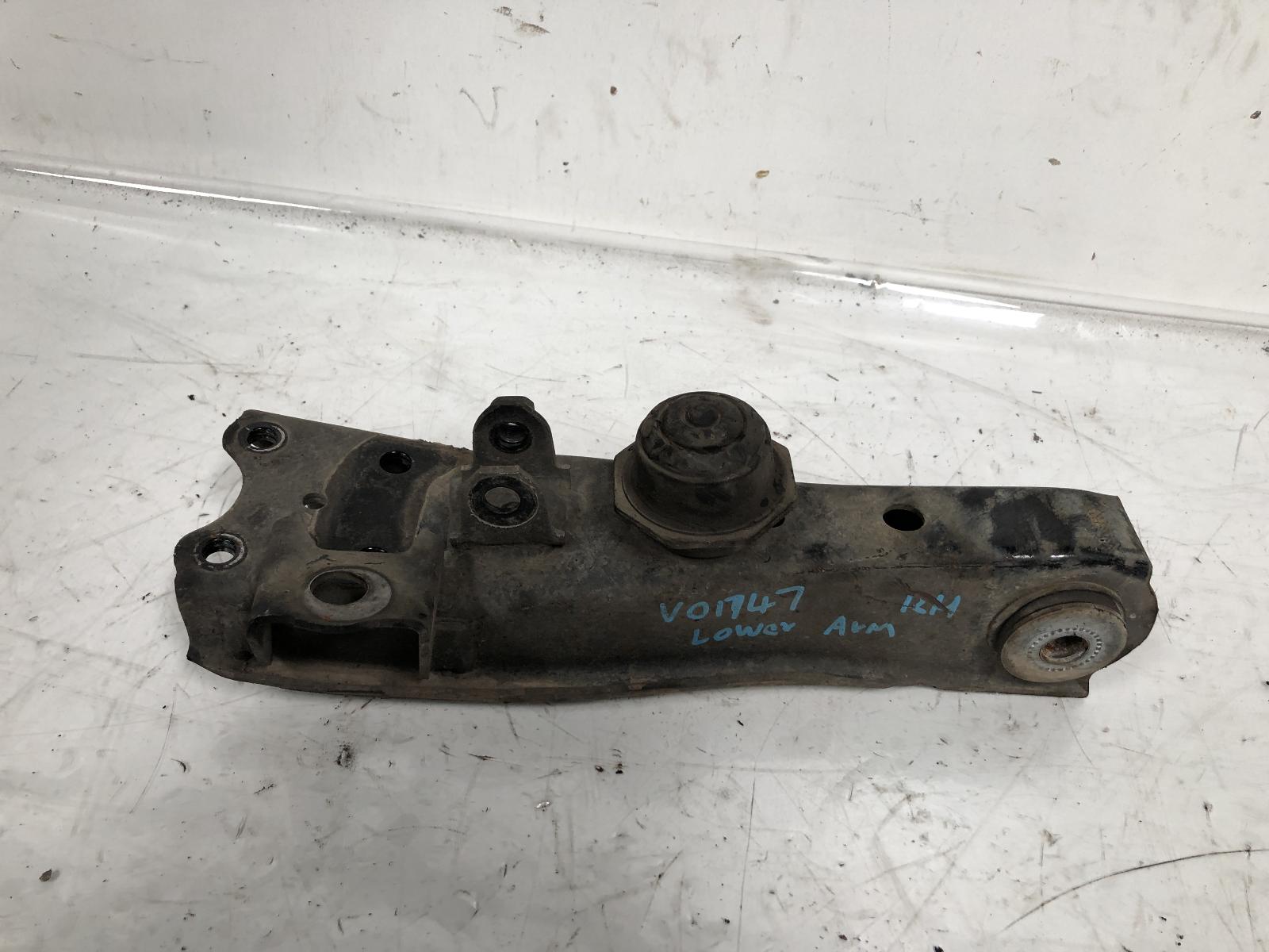 View Auto part Right Front Lower Control Arm Toyota Hiace 2009
