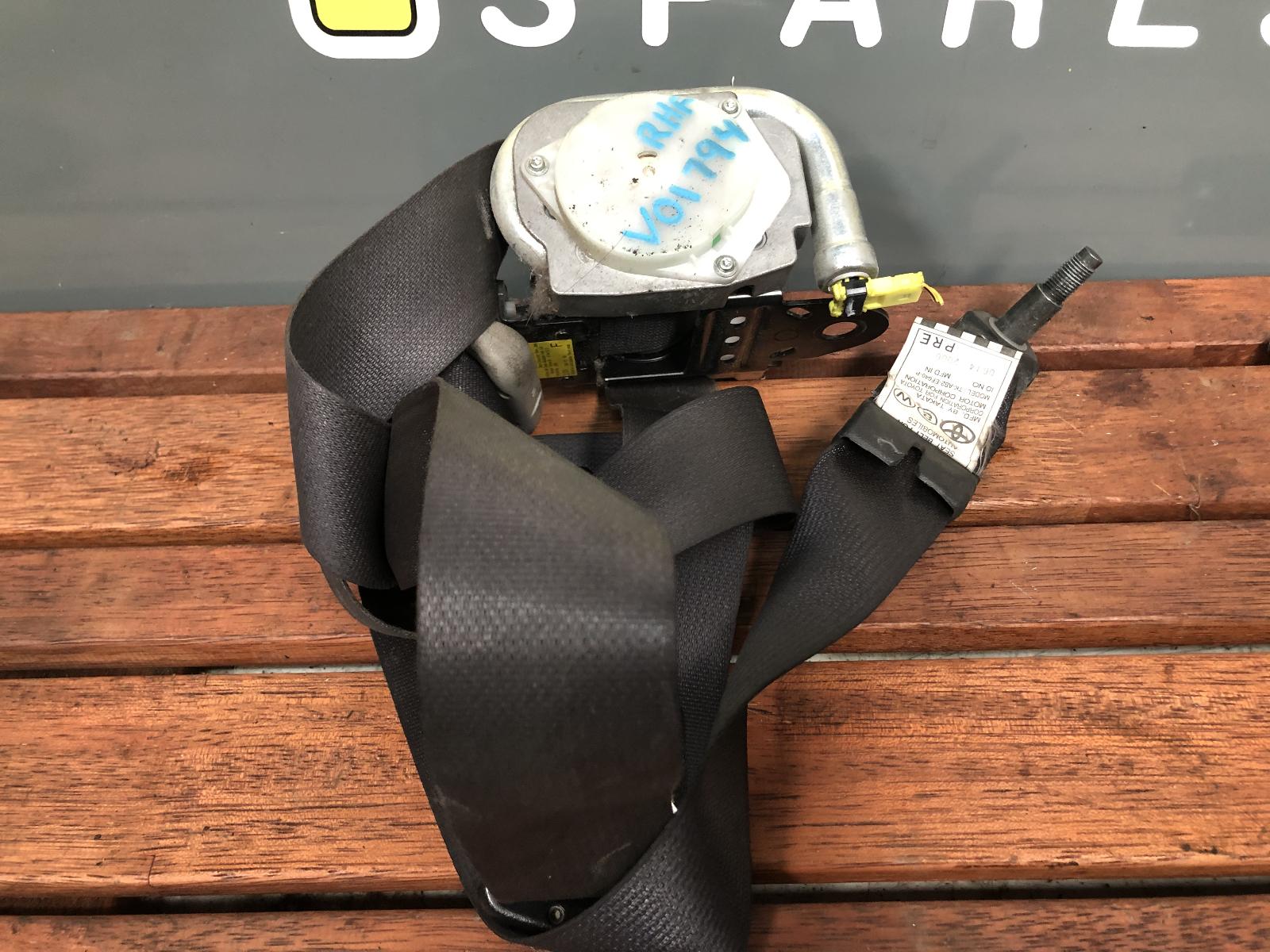 View Auto part Seatbelt/Stalk Toyota Avensis 2006