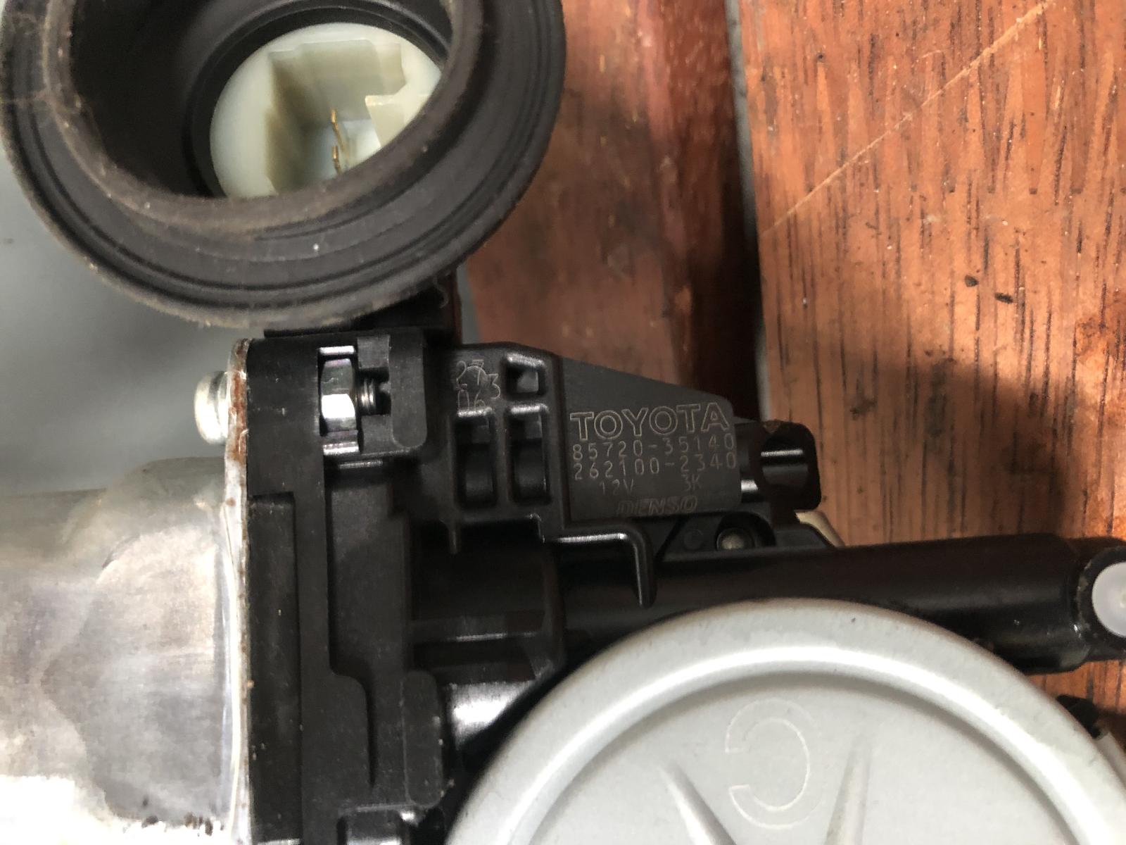 View Auto part Left Front Window Reg/Motor Toyota Yaris 2008