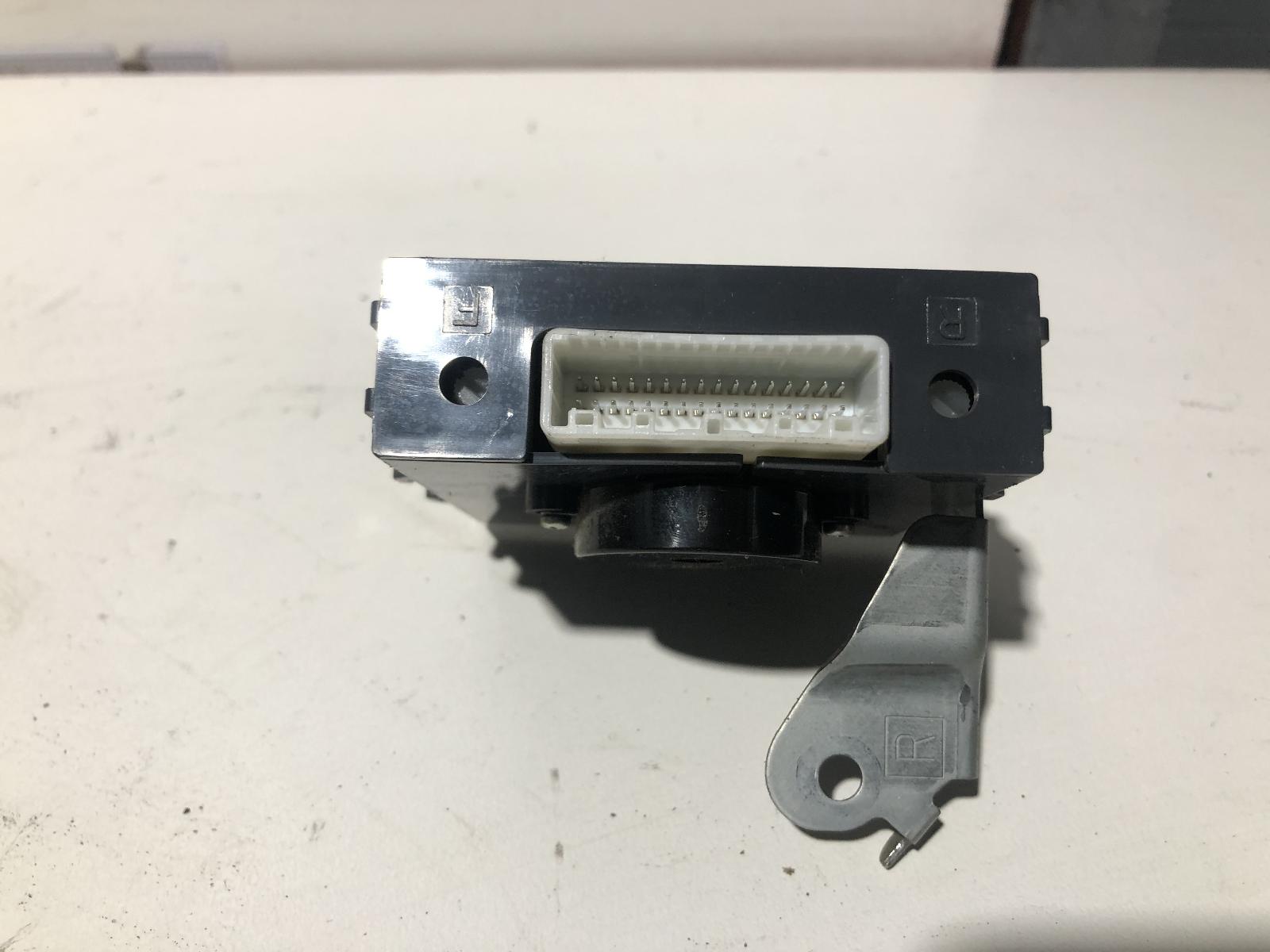 View Auto part Misc Switch/Relay Mazda 6 2011