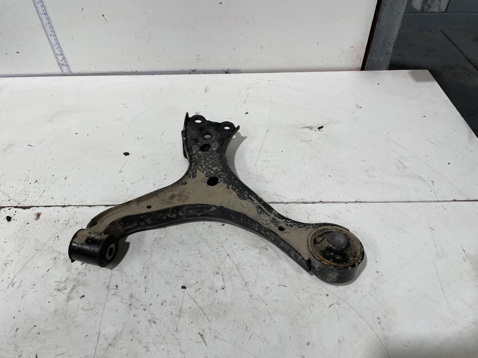 View Auto part Right Front Lower Control Arm Honda Civic 2015