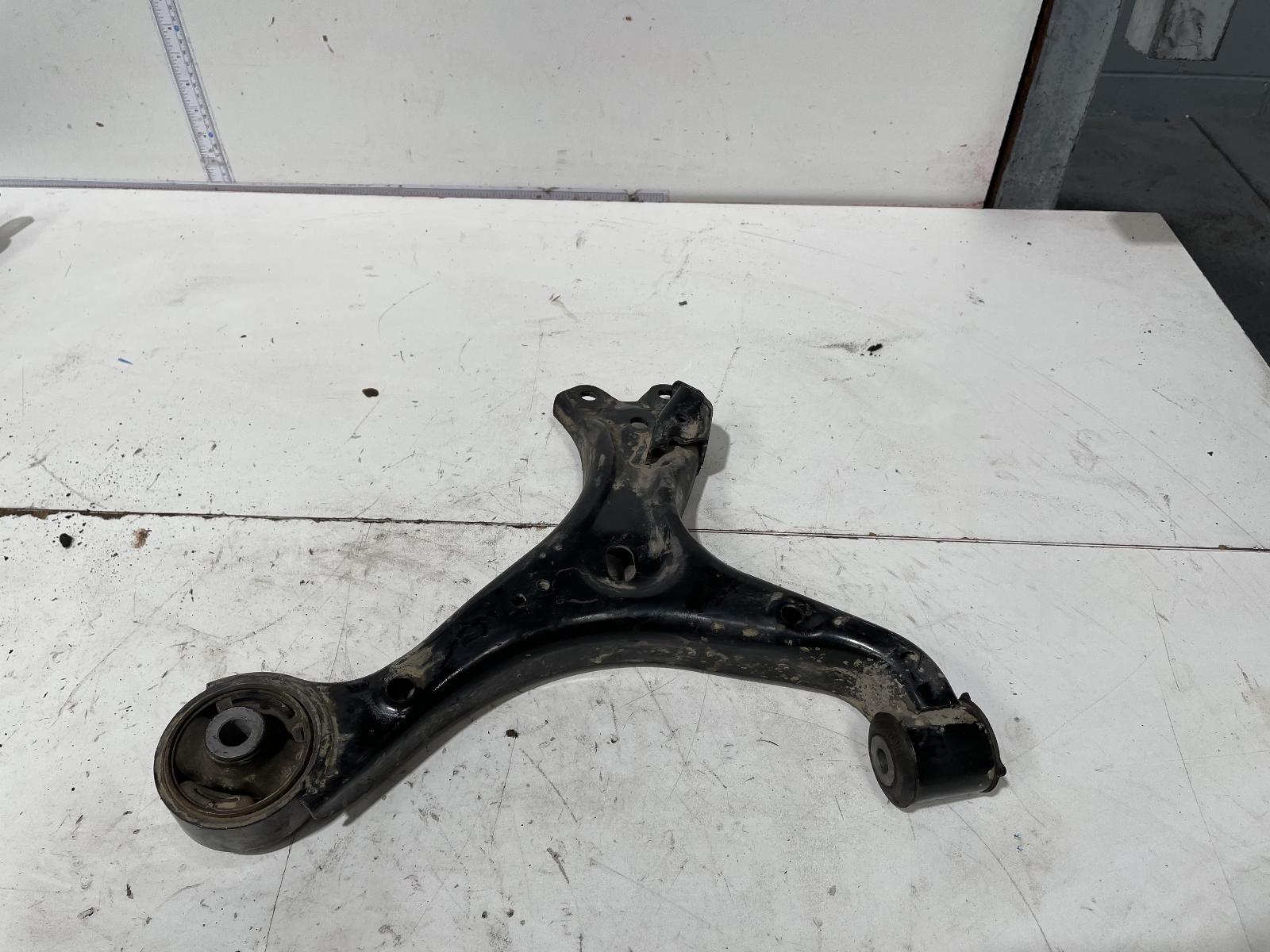 View Auto part Right Front Lower Control Arm Honda Civic 2015