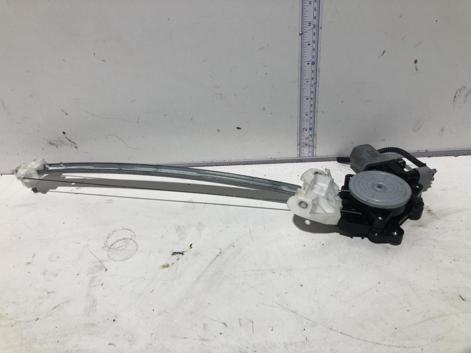 View Auto part Right Rear Wnd Reg/Motor Honda Civic 2015