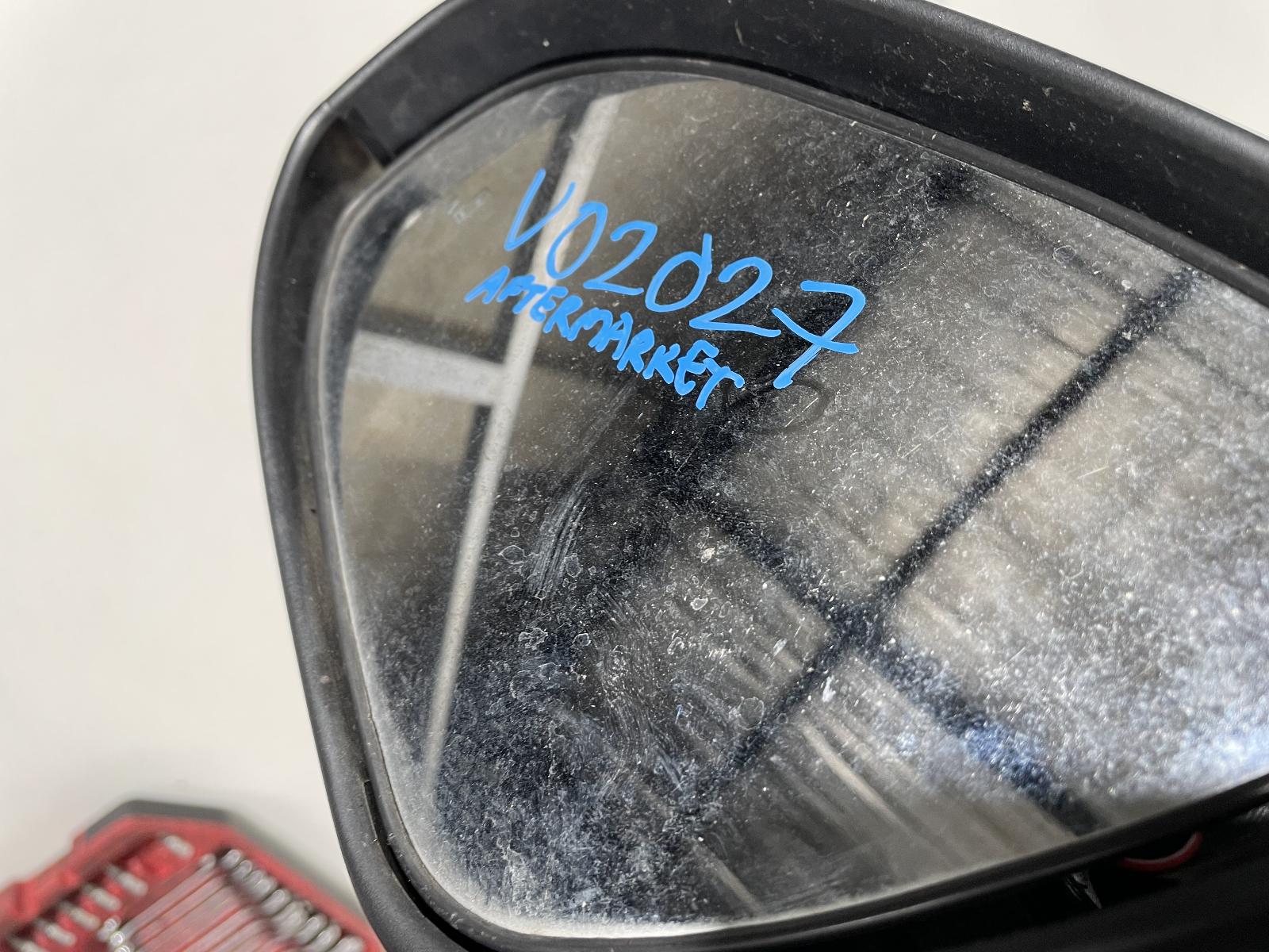View Auto part Left Door Mirror Toyota Camry 2012