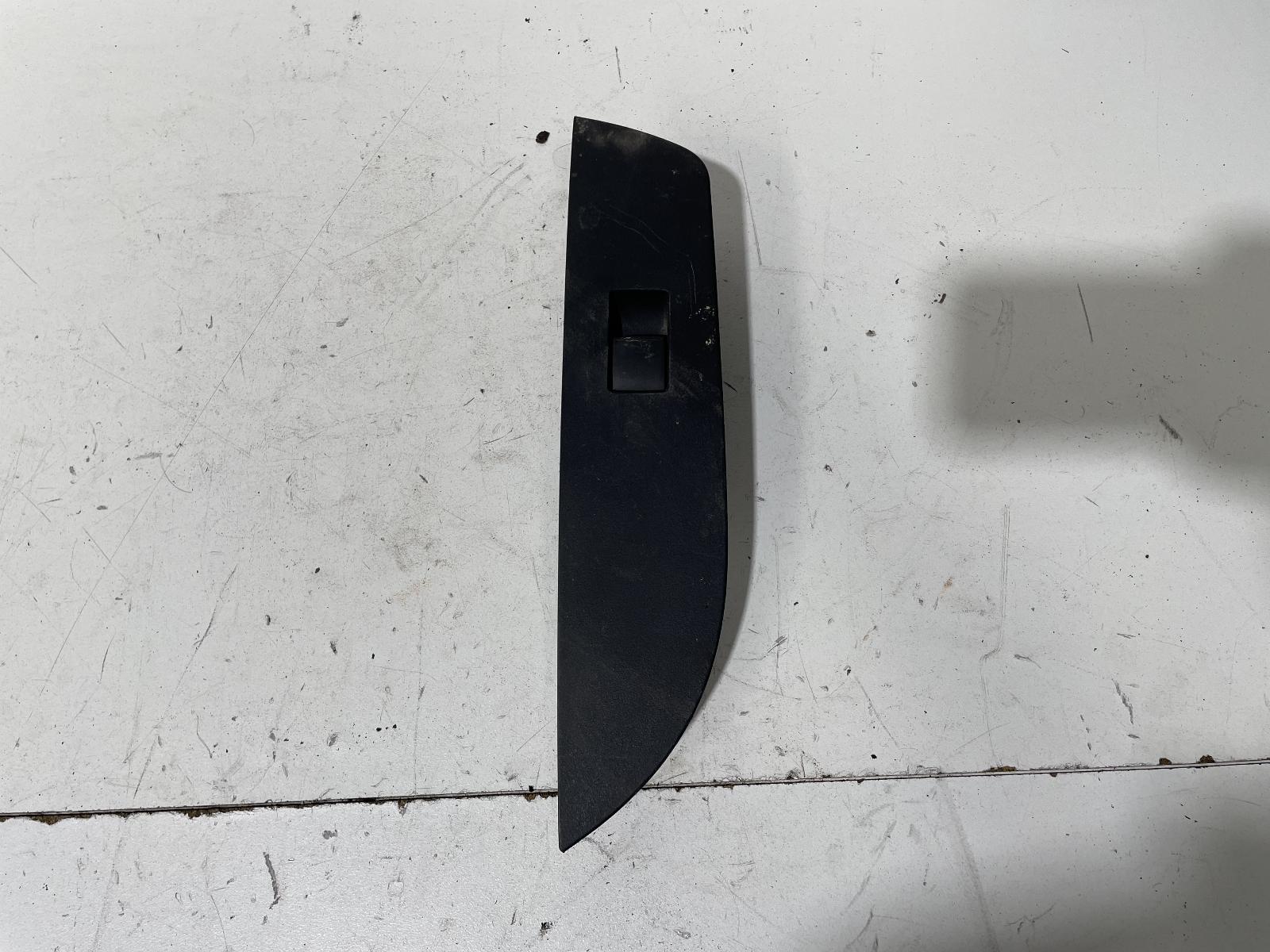 View Auto part Pwr Dr Wind Switch Toyota Corolla 2020