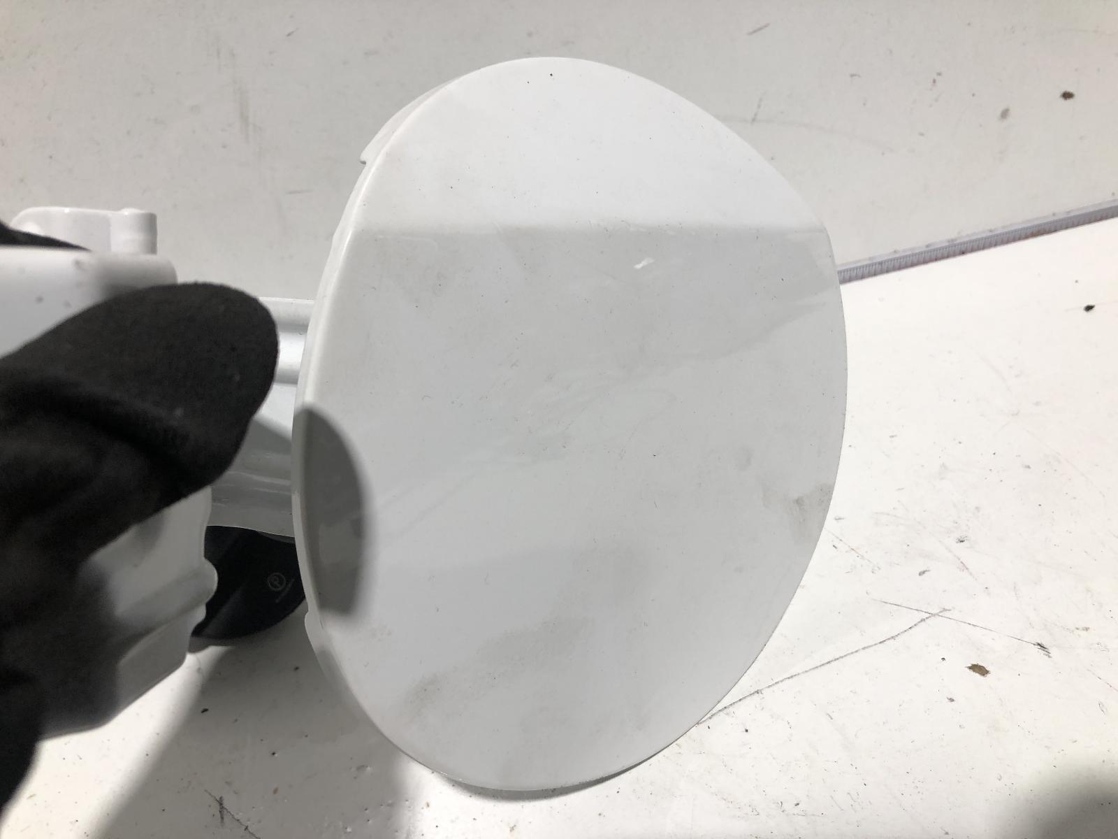 View Auto part Fuel Door / Filler Toyota Corolla 2020