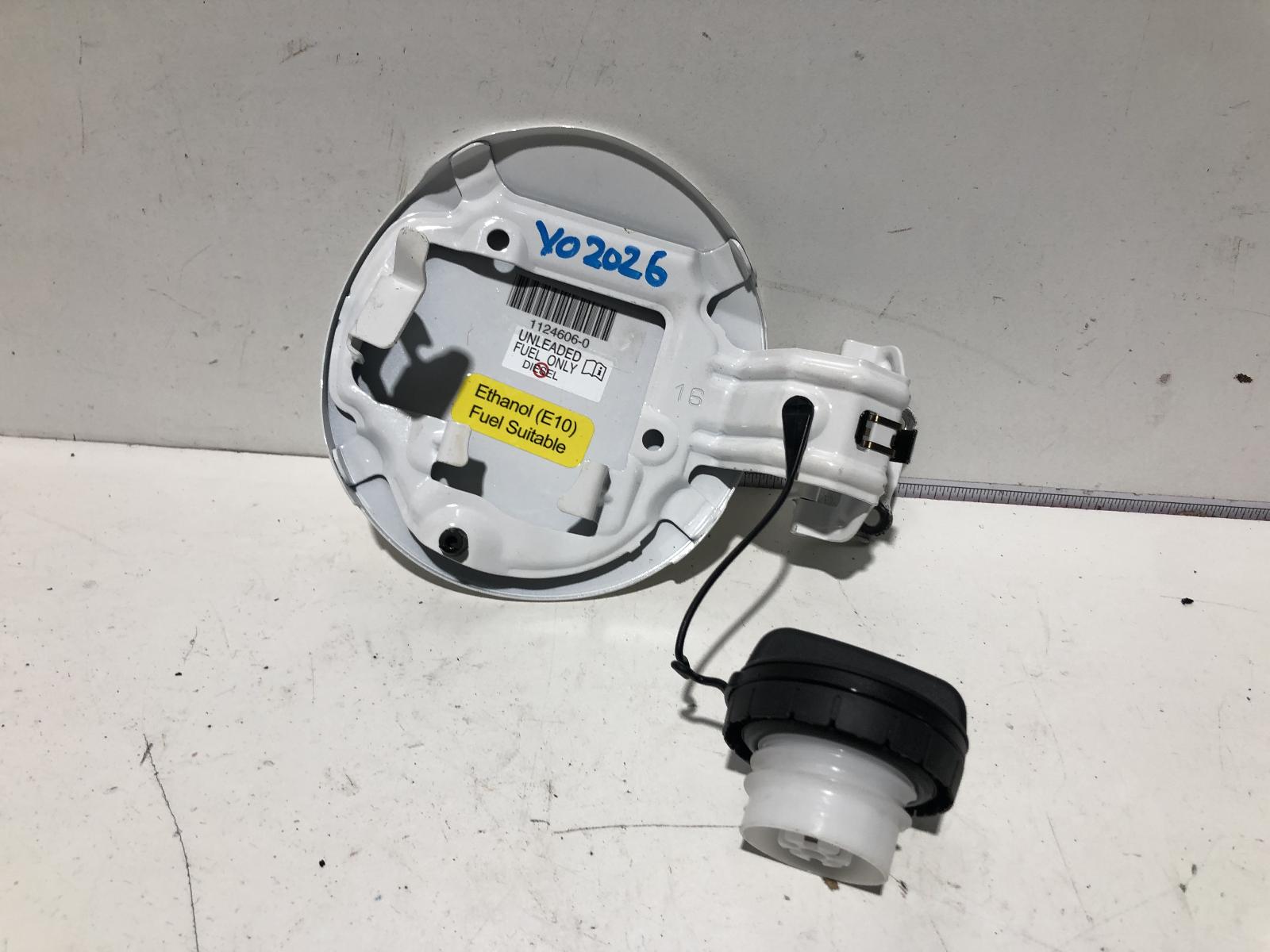 View Auto part Fuel Door / Filler Toyota Corolla 2020