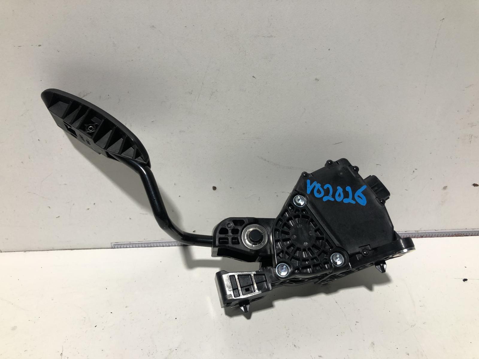 View Auto part Pedal Assembly Toyota Corolla 2020
