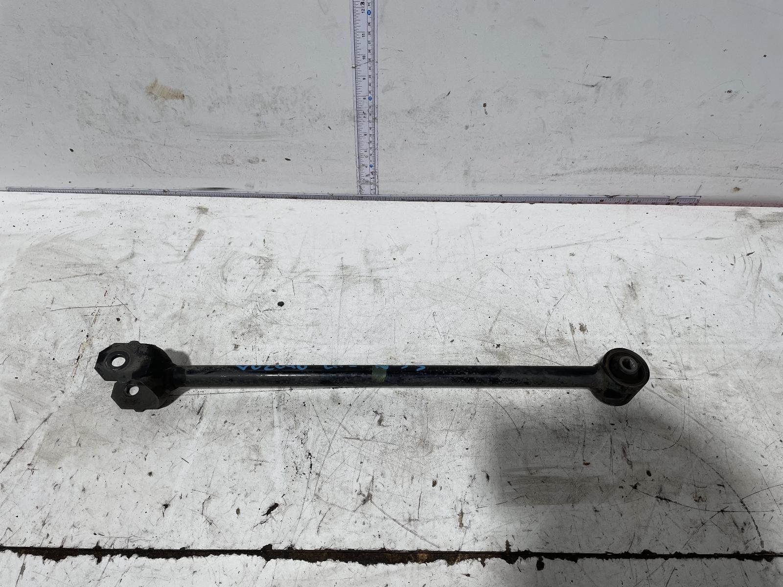 View Auto part Left Rear Trailing Arm Toyota Kluger 2012