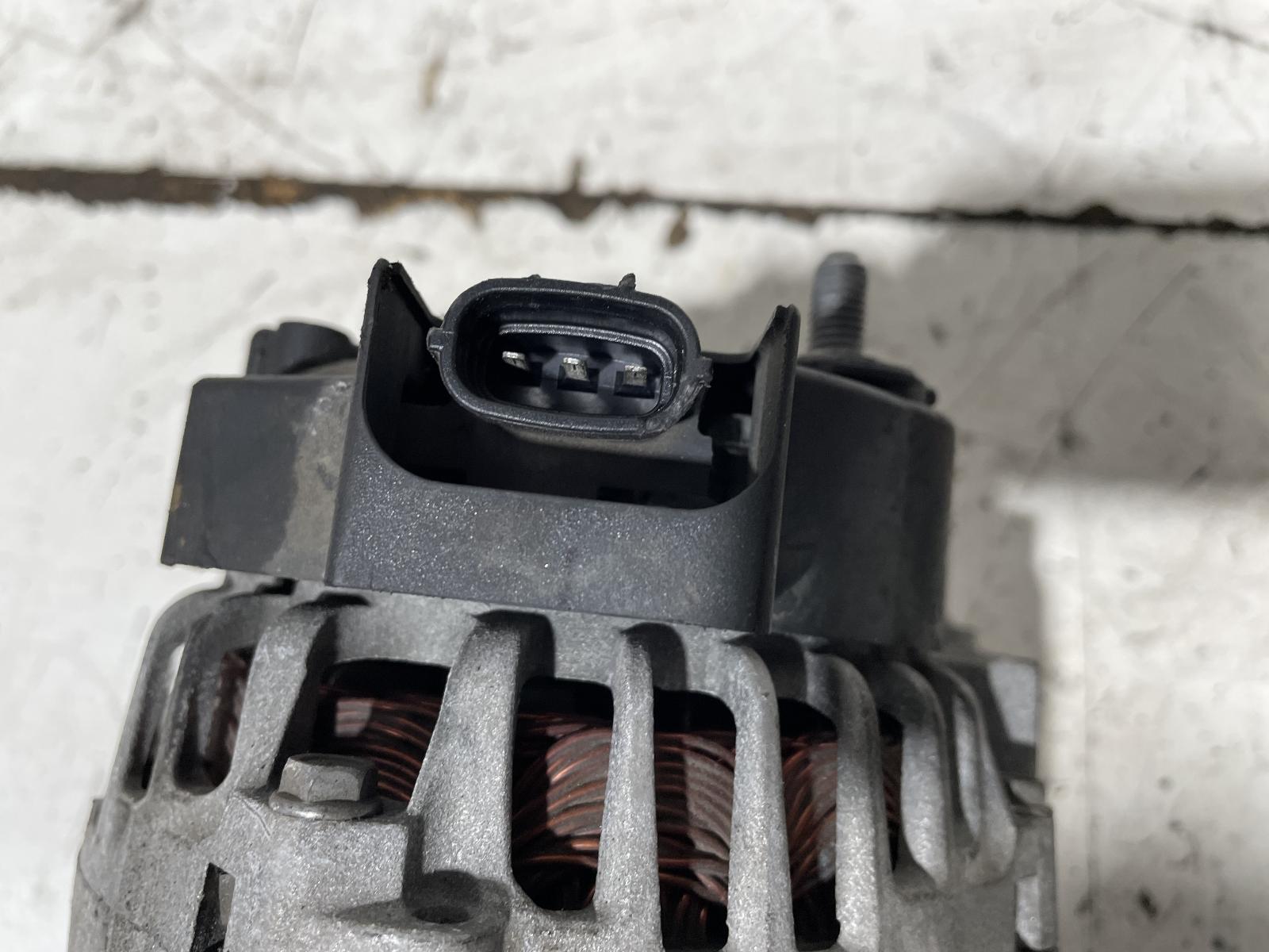 View Auto part Alternator Nissan Pulsar 2013