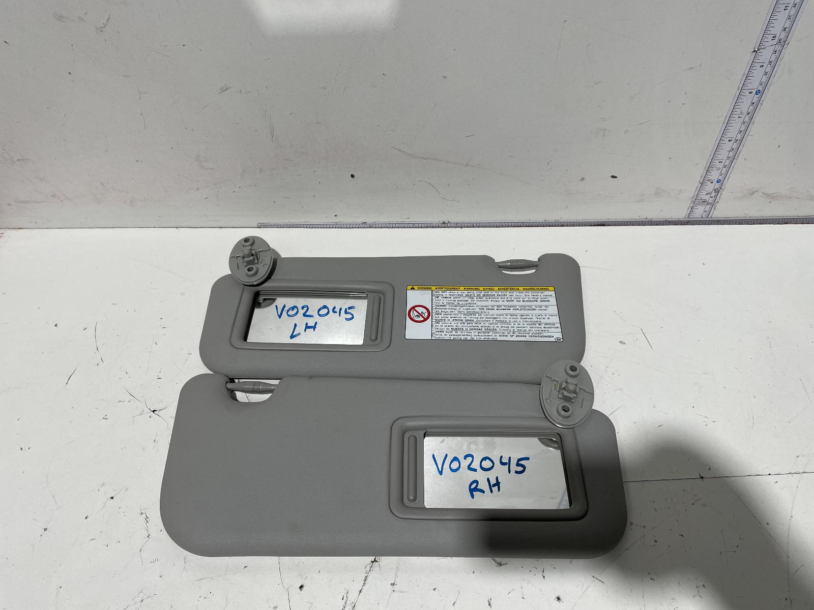 View Auto part Sunvisor Toyota Yaris 2012