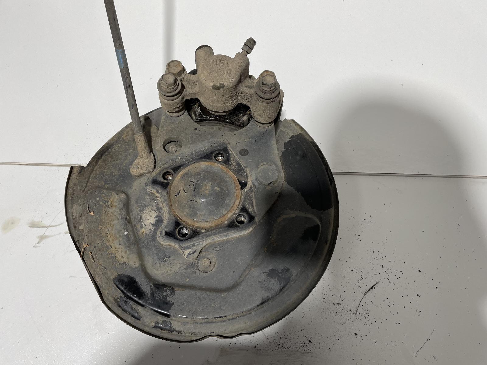 View Auto part Right Rear Hub Assembly Toyota Corolla 2002