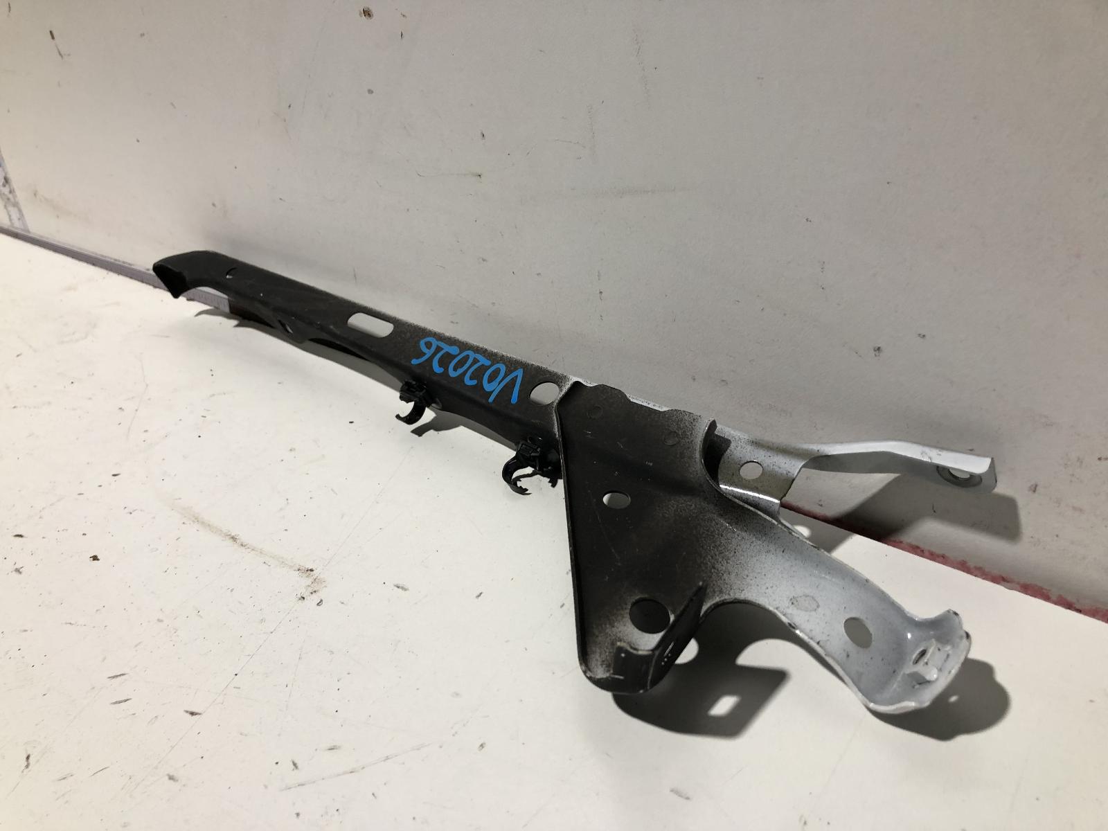 View Auto part Bonnet Lock/Support Toyota Corolla 2020