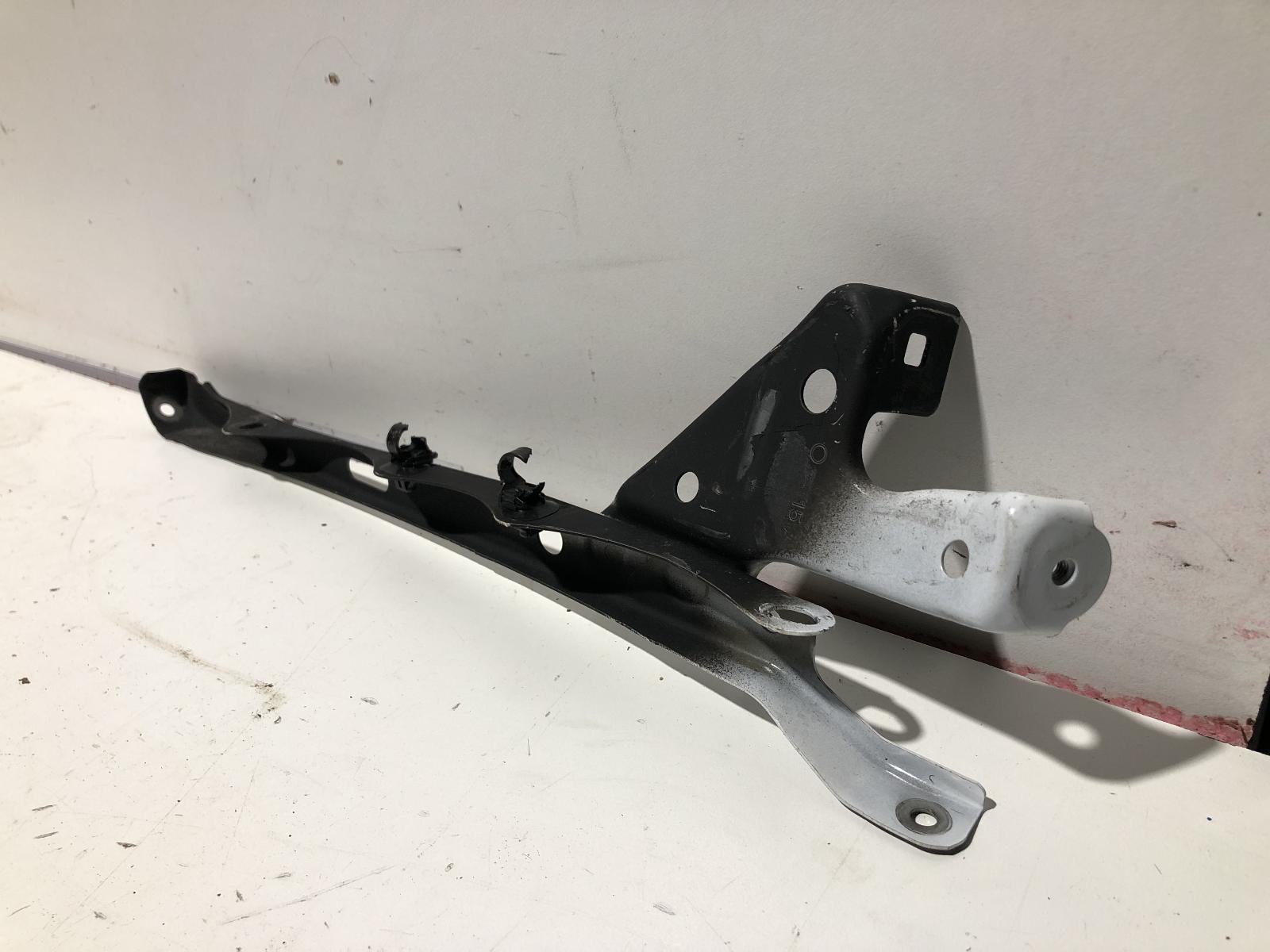 View Auto part Bonnet Lock/Support Toyota Corolla 2020