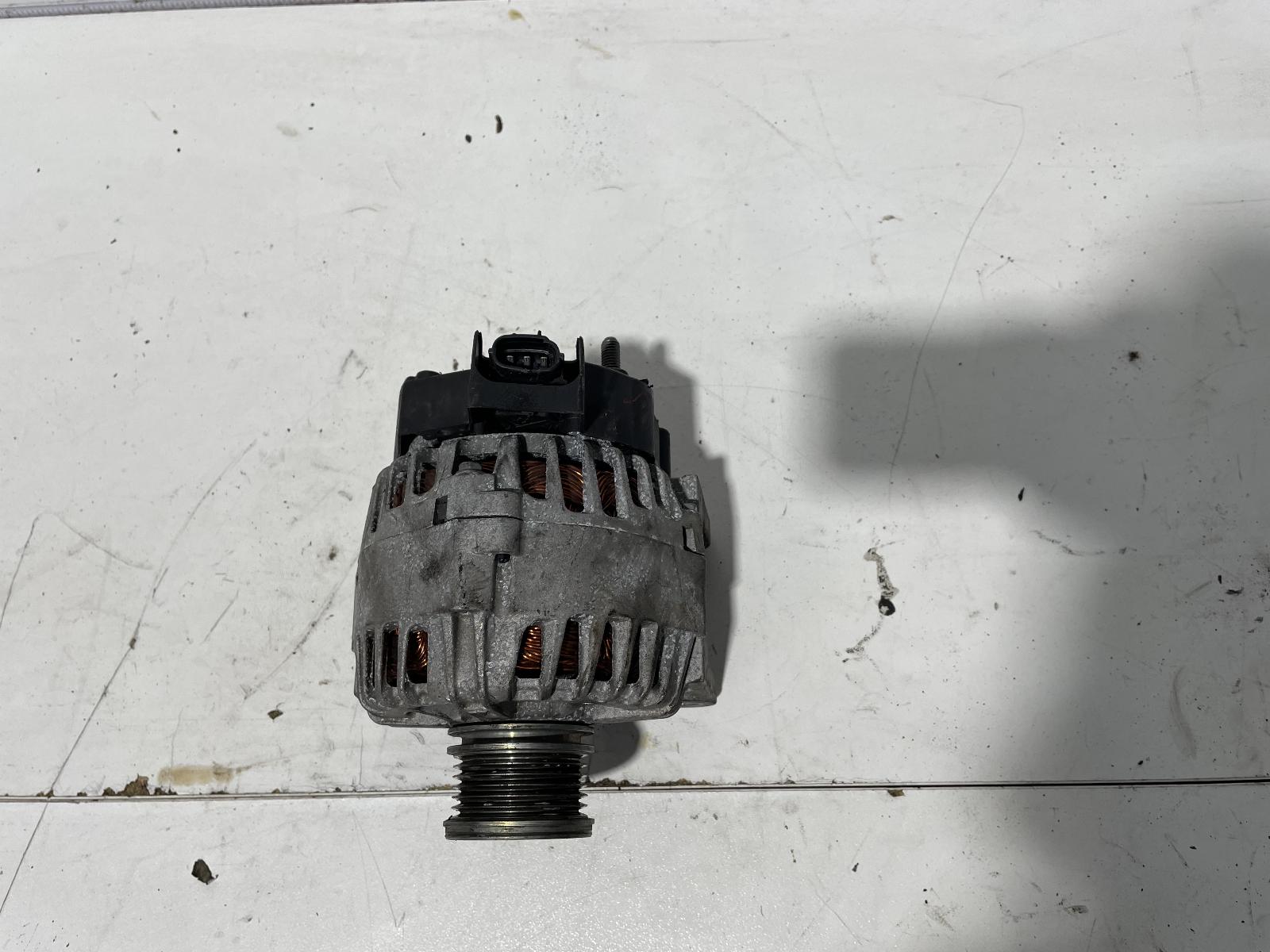 View Auto part Alternator Nissan Pulsar 2013