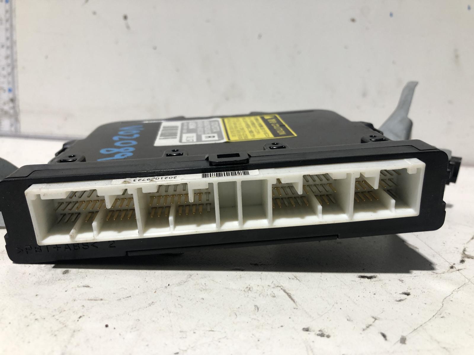 View Auto part Misc Switch/Relay Toyota Prado 2004