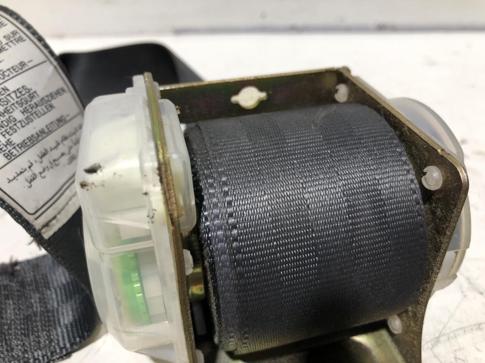 View Auto part Seatbelt/Stalk Lexus Is200/is300 2000