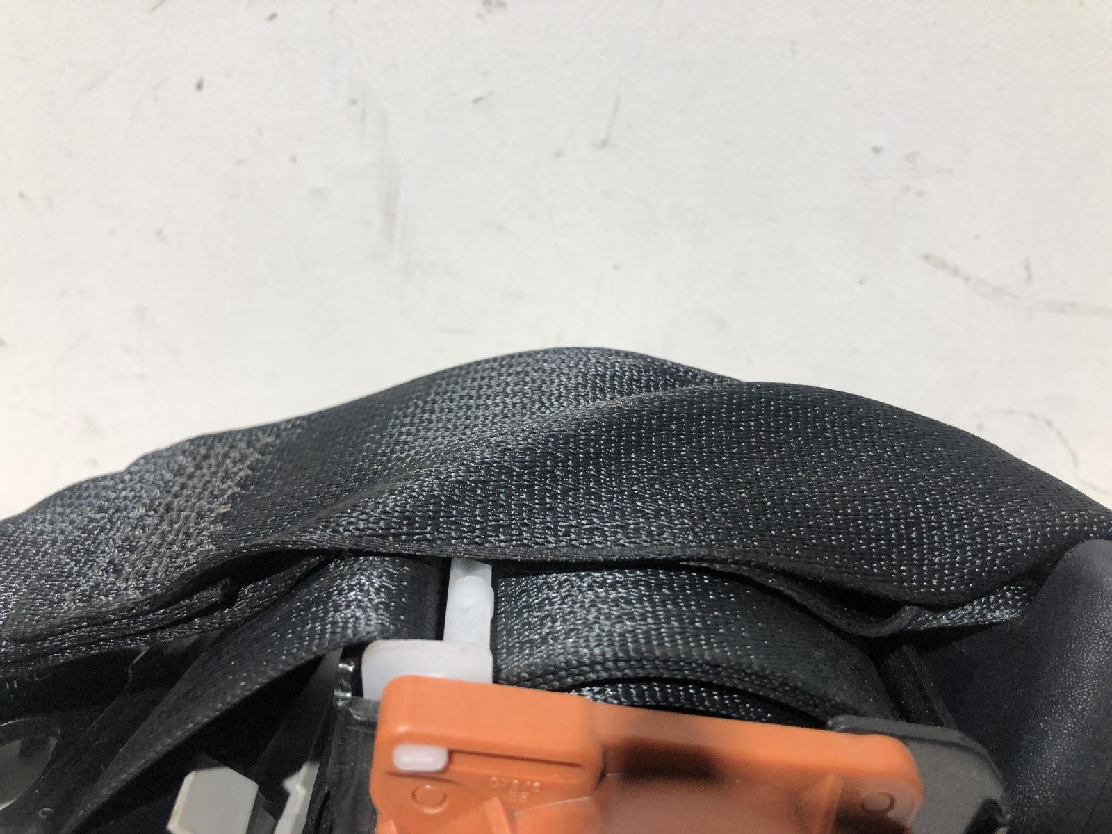 View Auto part Seatbelt/Stalk Toyota Prius 2015