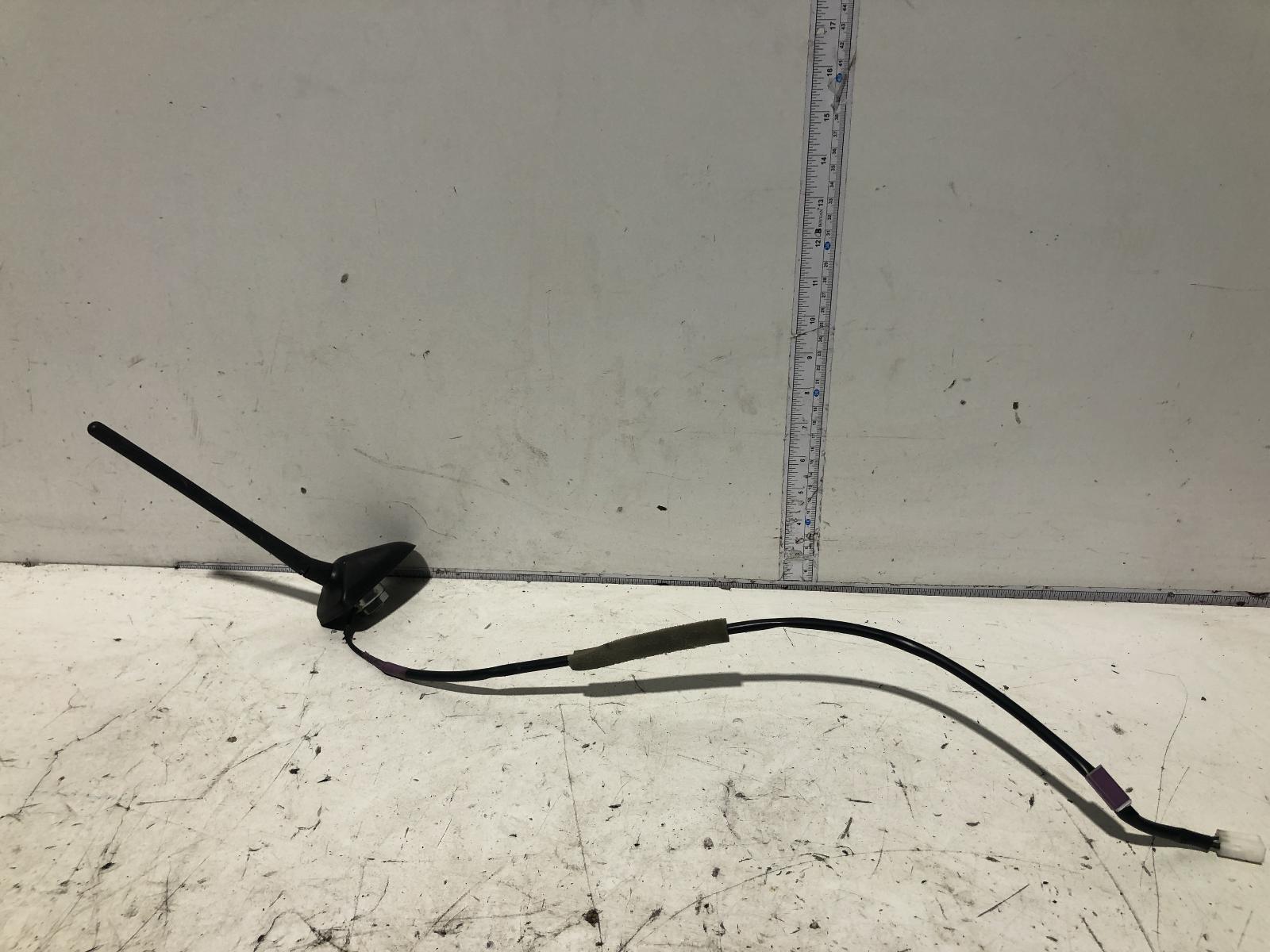 View Auto part Antenna Toyota Prius 2015