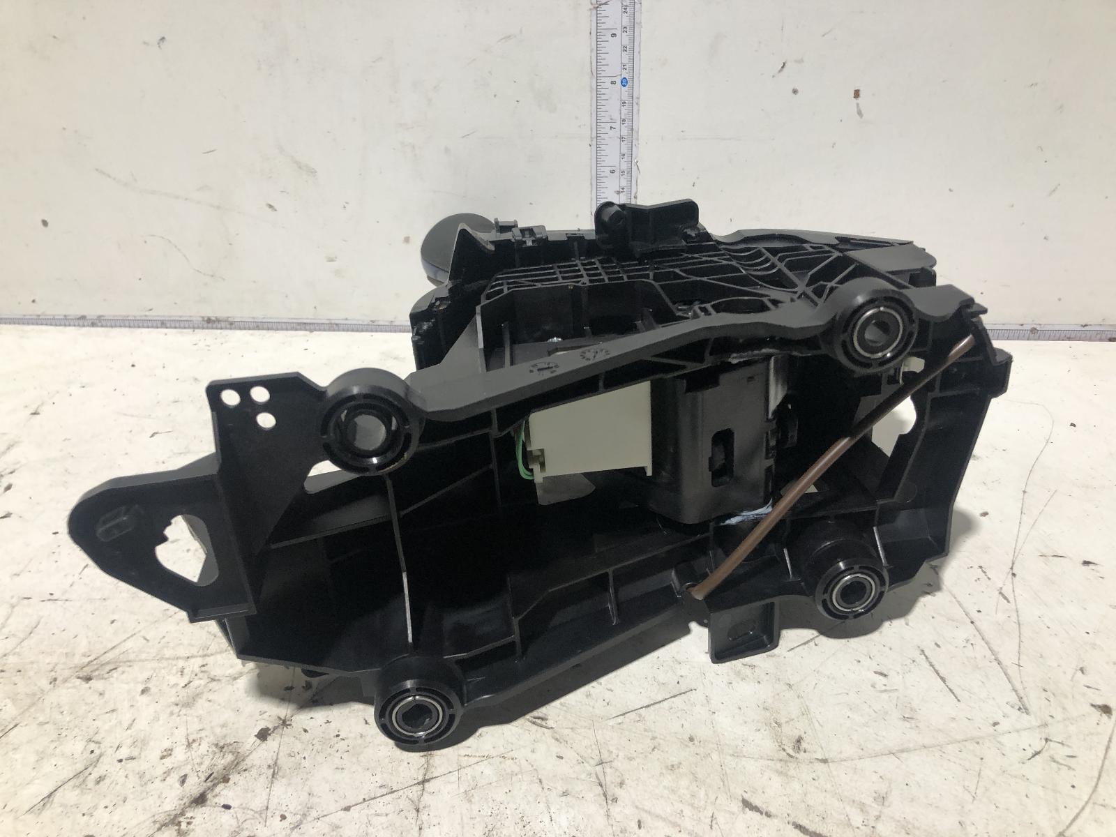 View Auto part Gear Stick/Shifter Toyota Prius 2015