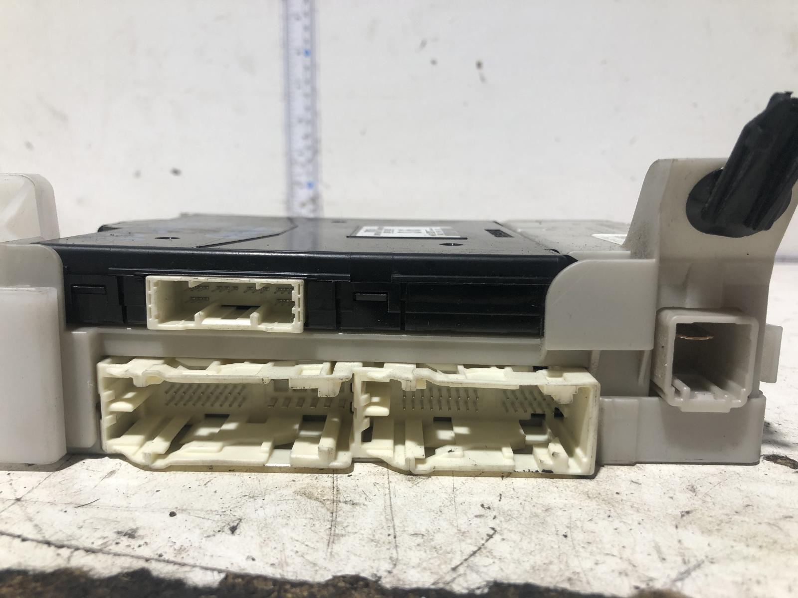 View Auto part Misc Switch/Relay Toyota Prius 2015