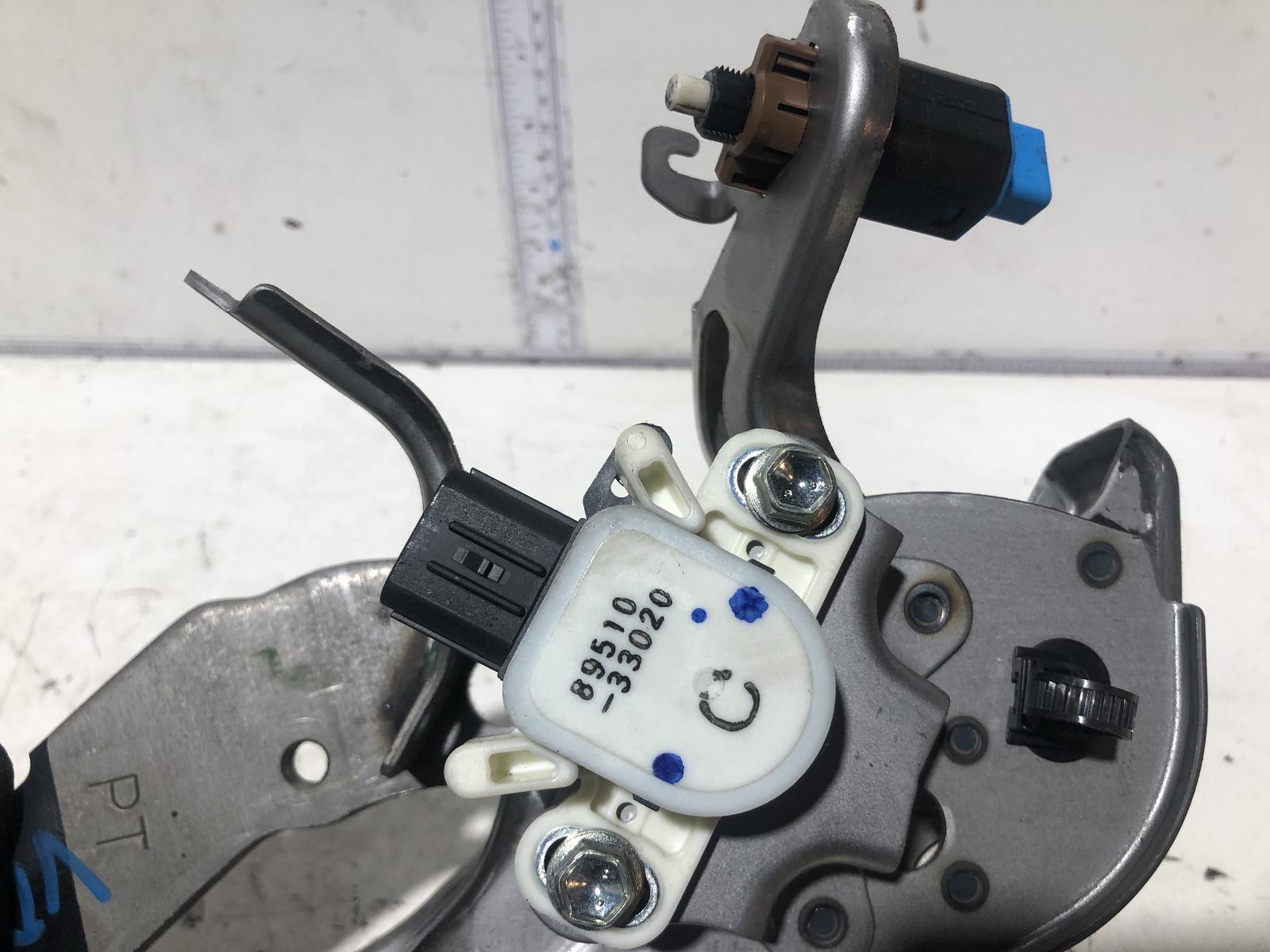 View Auto part Pedal Assembly Toyota Prius 2015