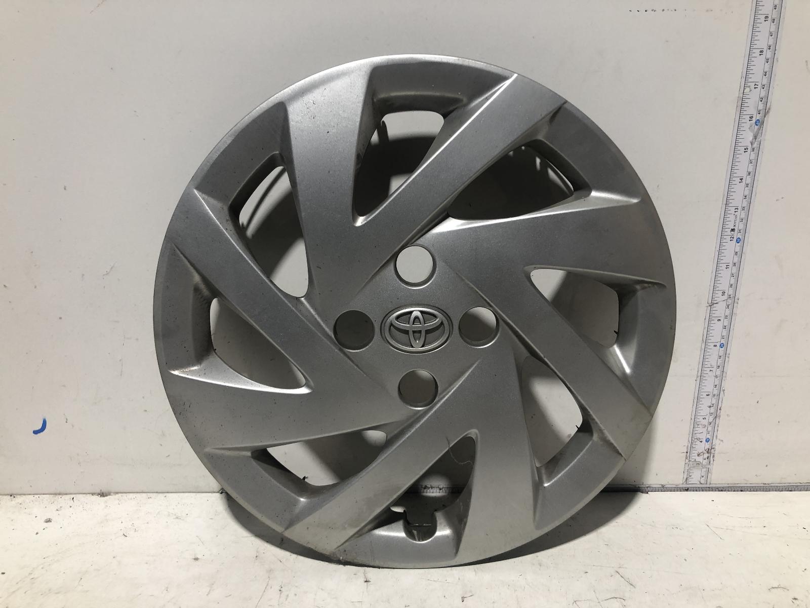 View Auto part Wheel Cover/Hub Cap Toyota Prius 2015