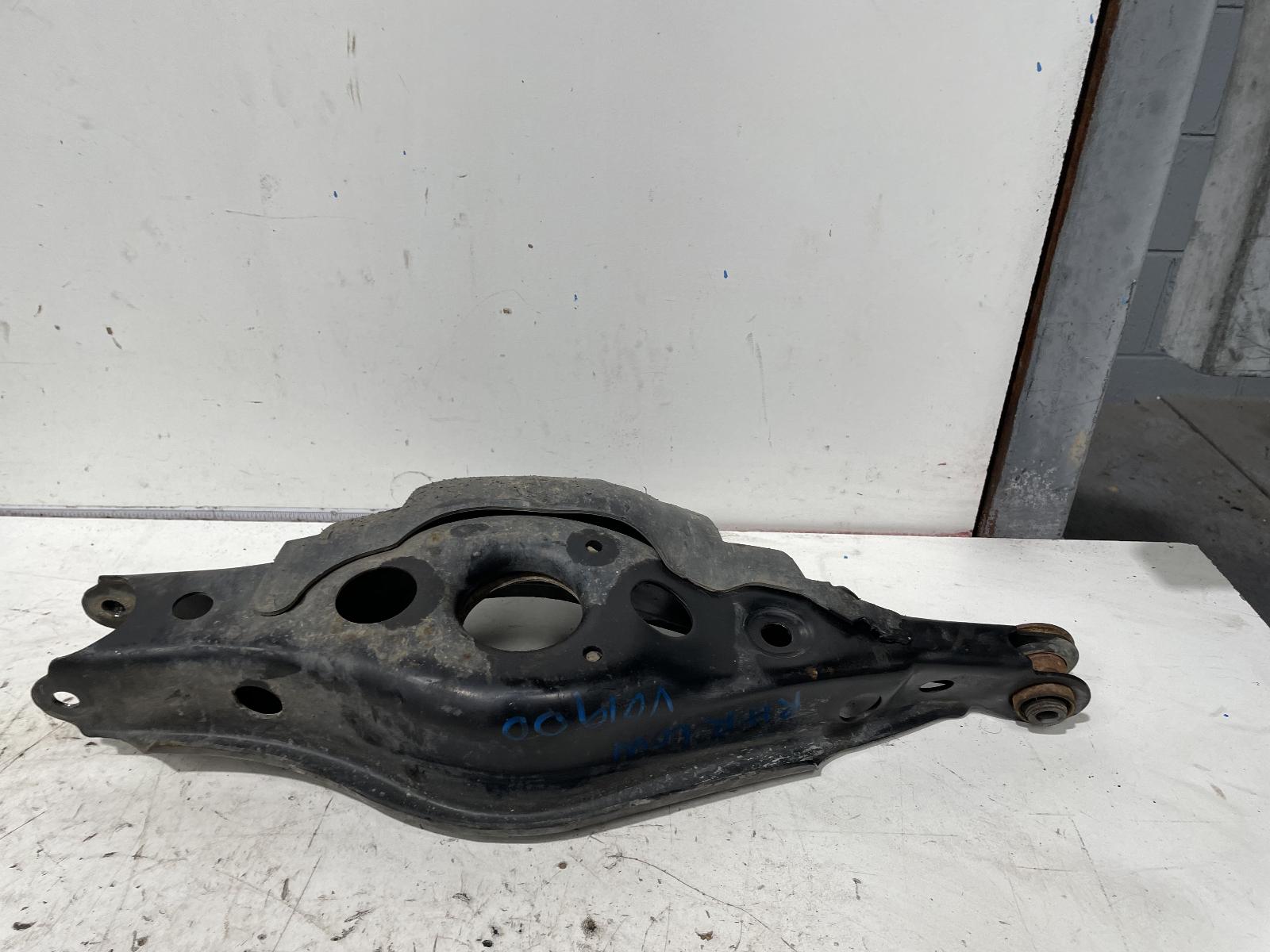 View Auto part Right Rear Trailing Arm Toyota Rav4 2016