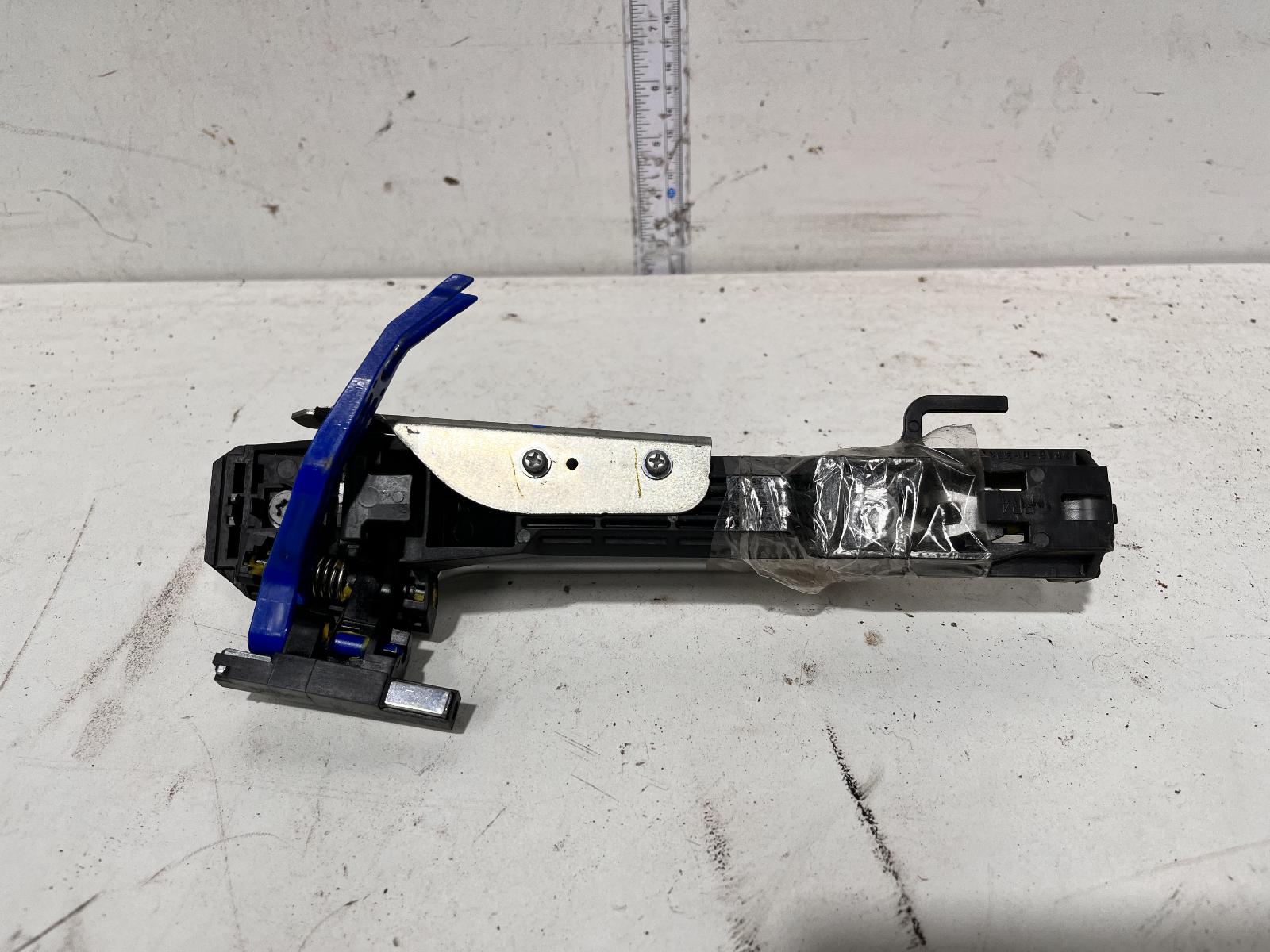 View Auto part Door Handle Subaru Impreza 2010
