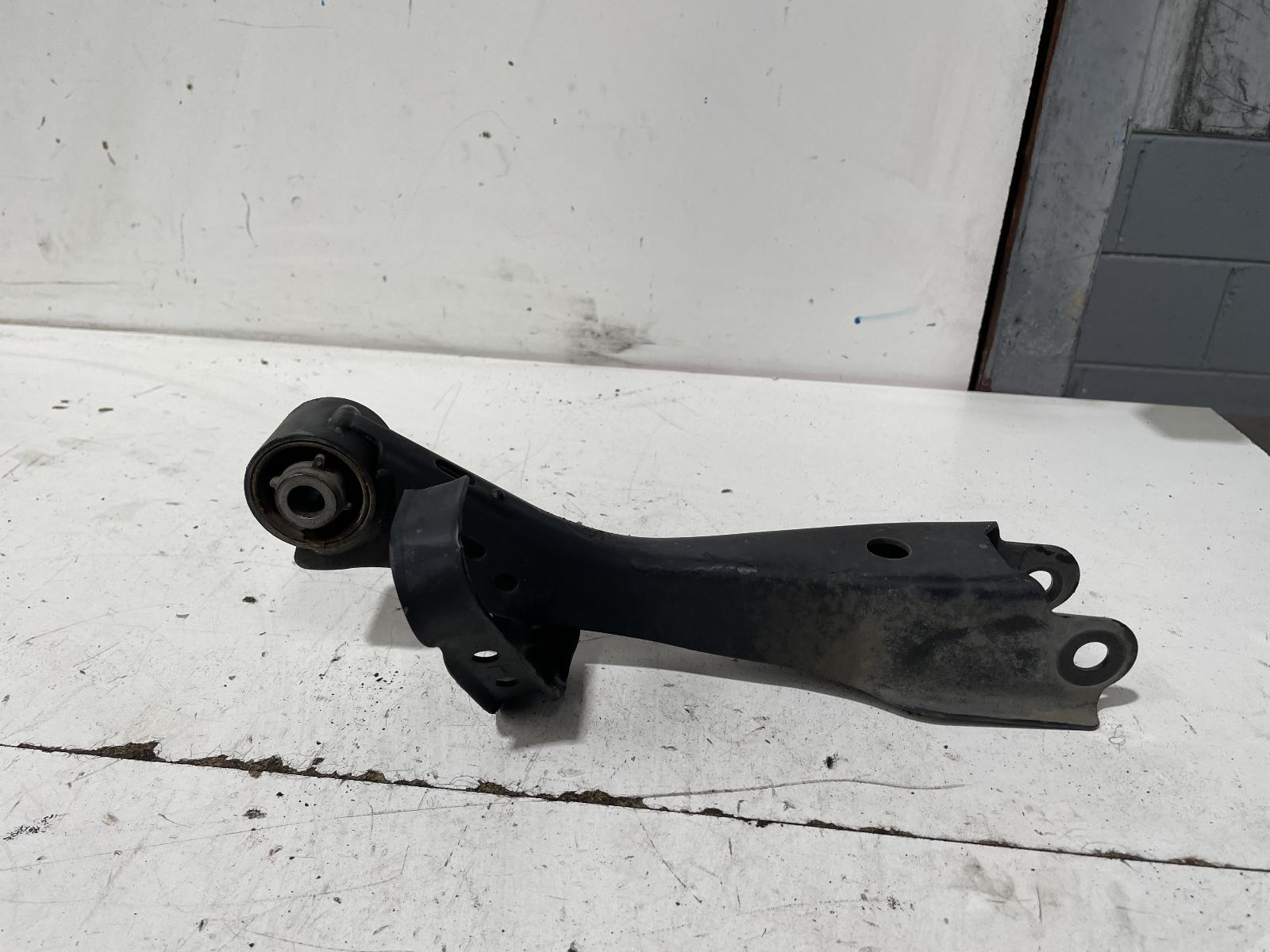 View Auto part Left Rear Trailing Arm Toyota 86 2014