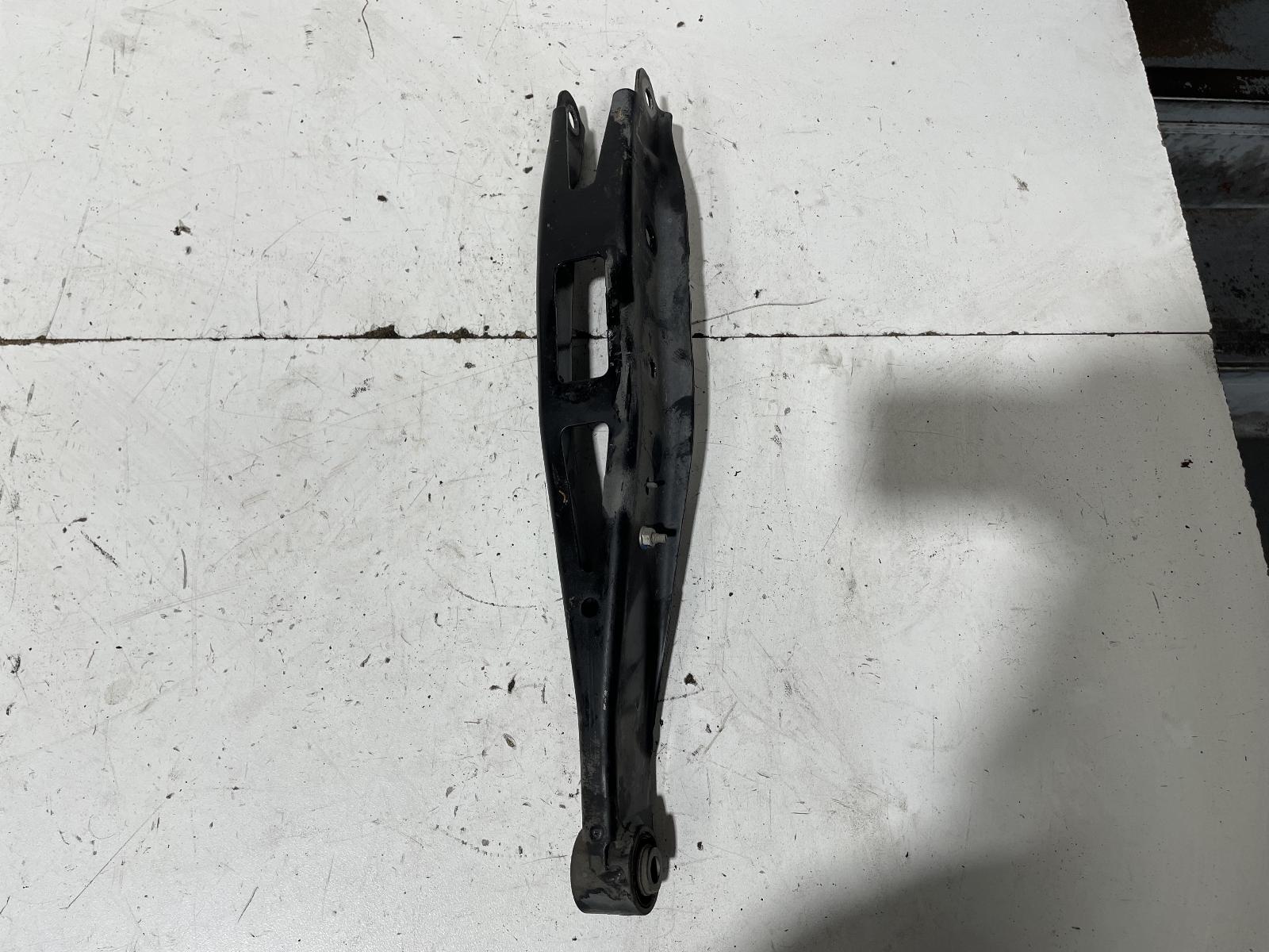 View Auto part Left Rear Trailing Arm Toyota 86 2014