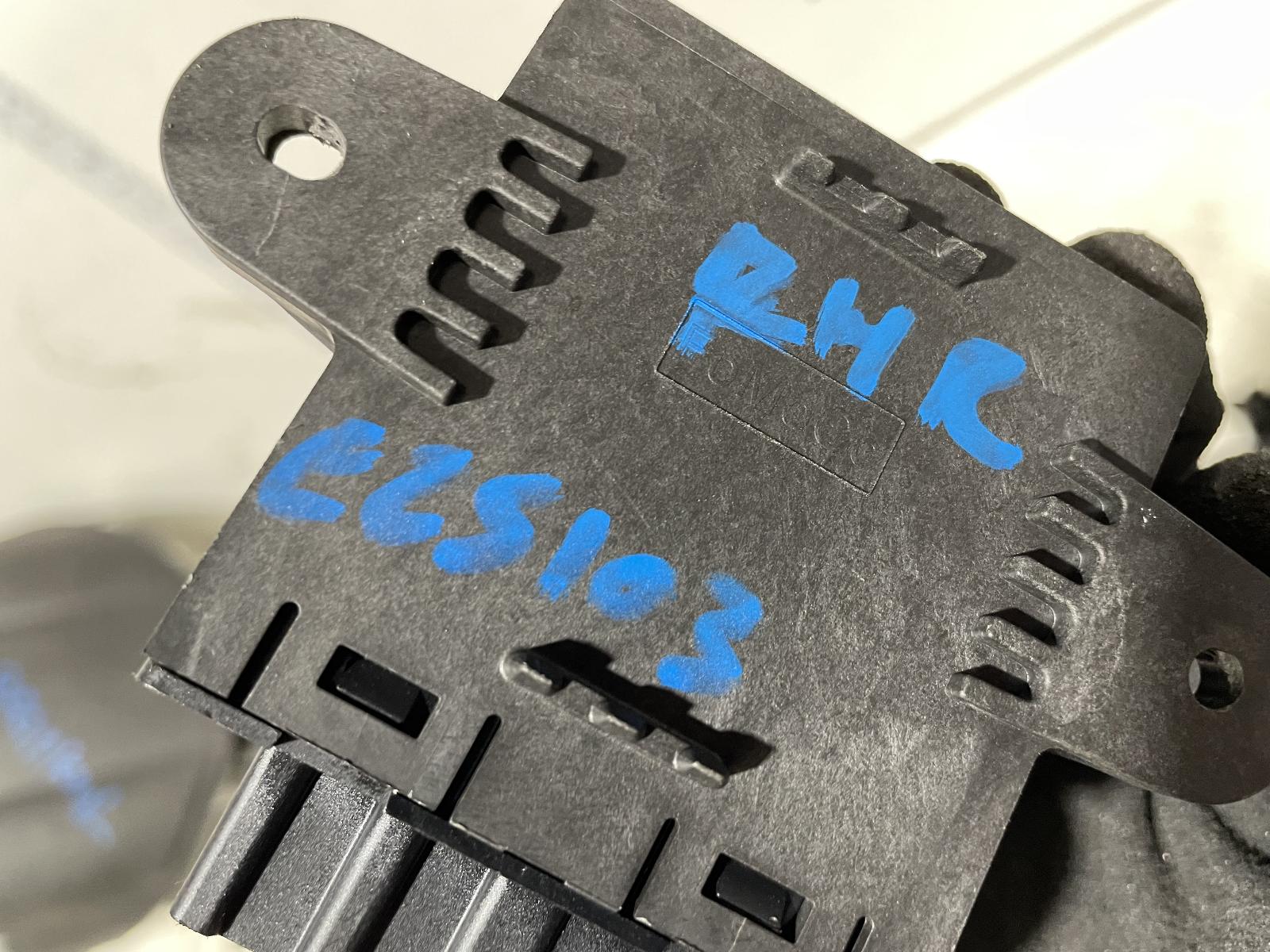 View Auto part Misc Switch/Relay Ford Everest 2021