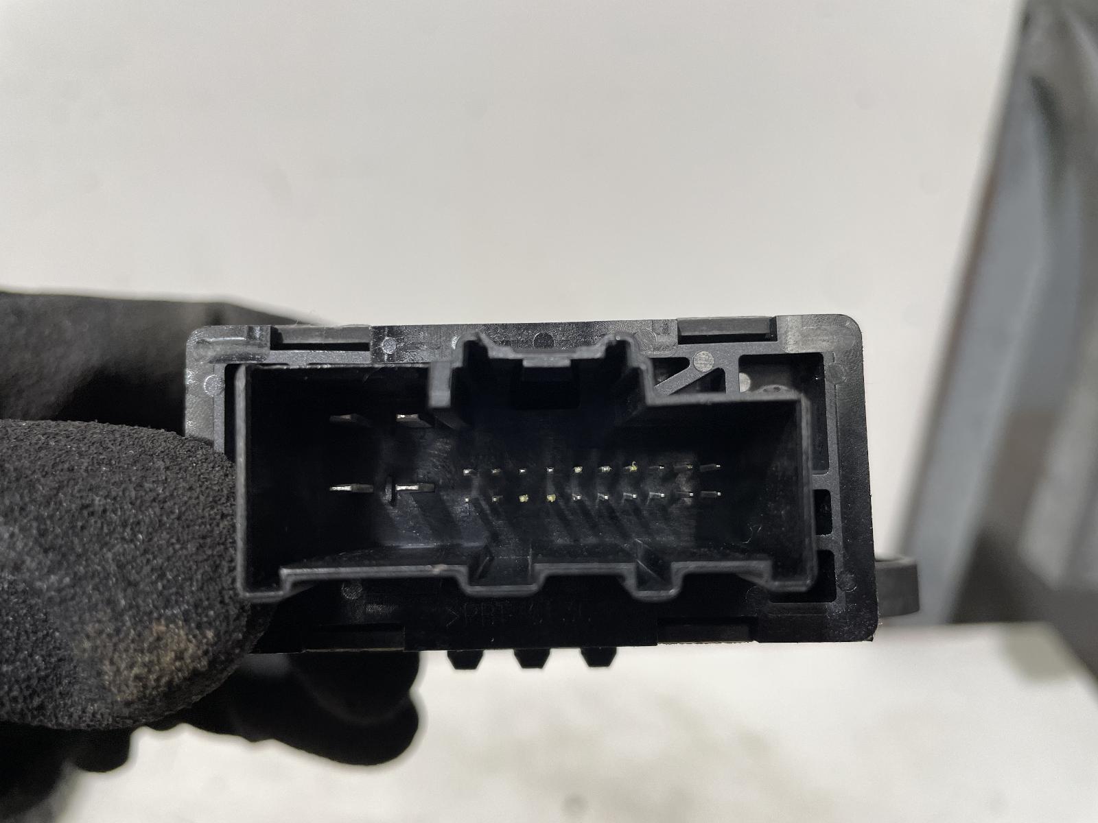 View Auto part Misc Switch/Relay Ford Everest 2021