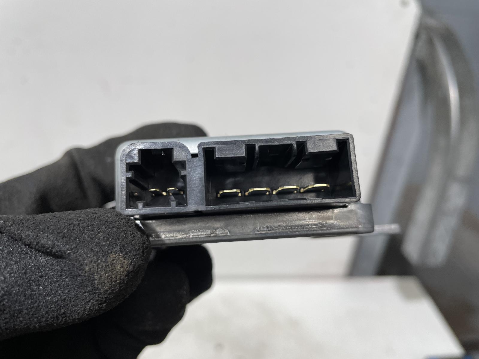 View Auto part Misc Switch/Relay Ford Everest 2021