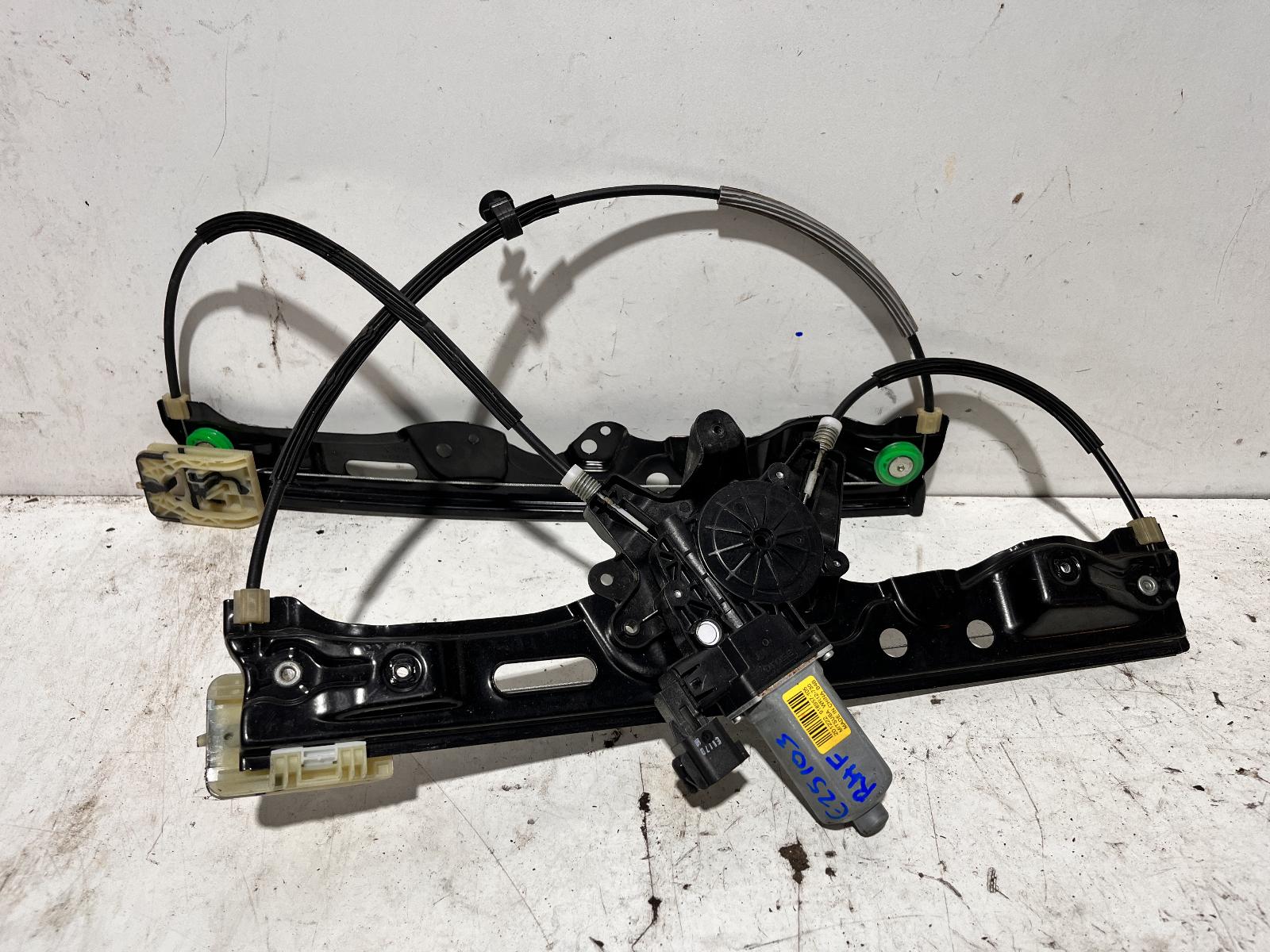 View Auto part Right Front Window Reg/Motor Ford Everest 2021