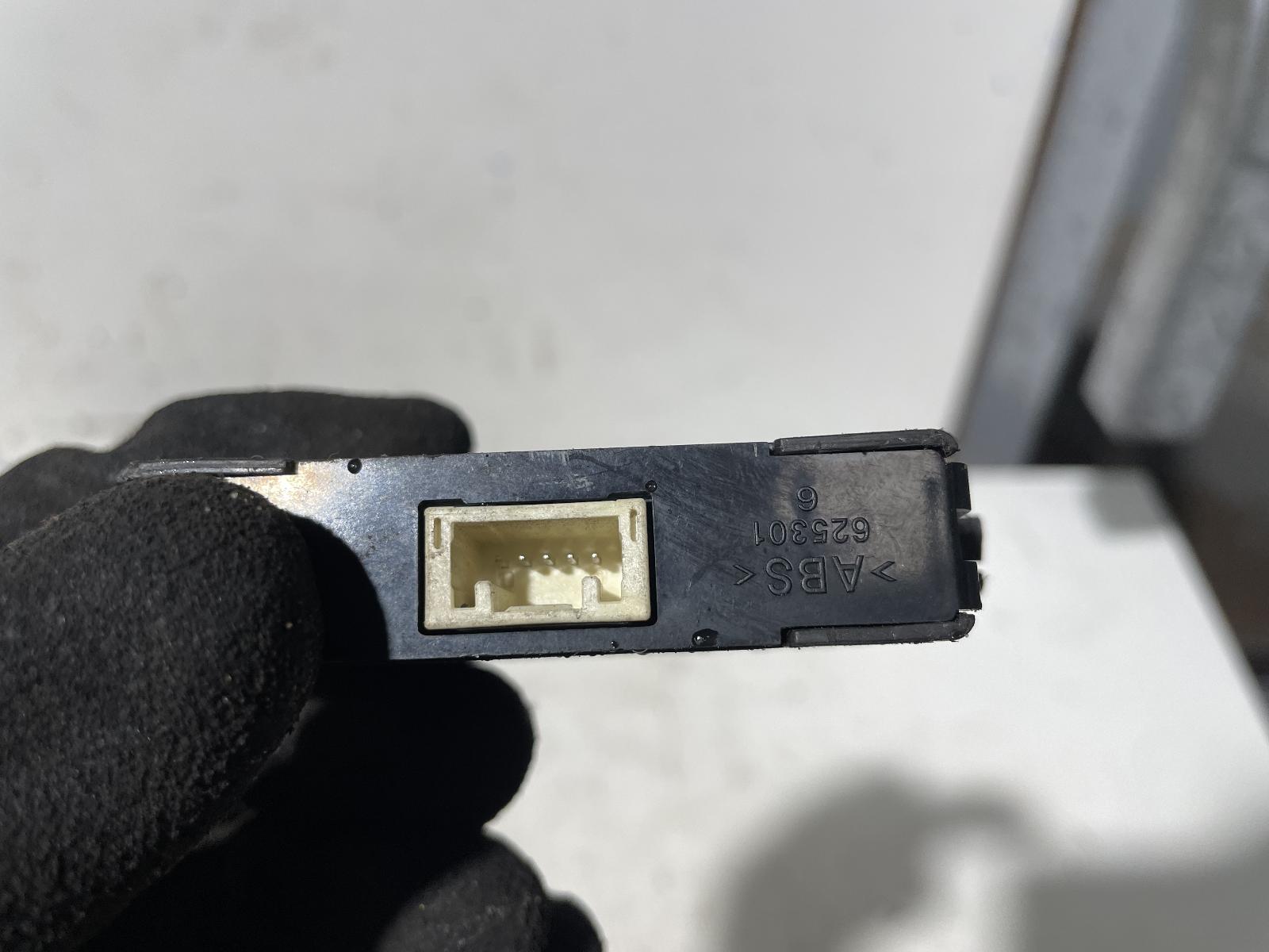 View Auto part Misc Switch/Relay Toyota Corolla 2020