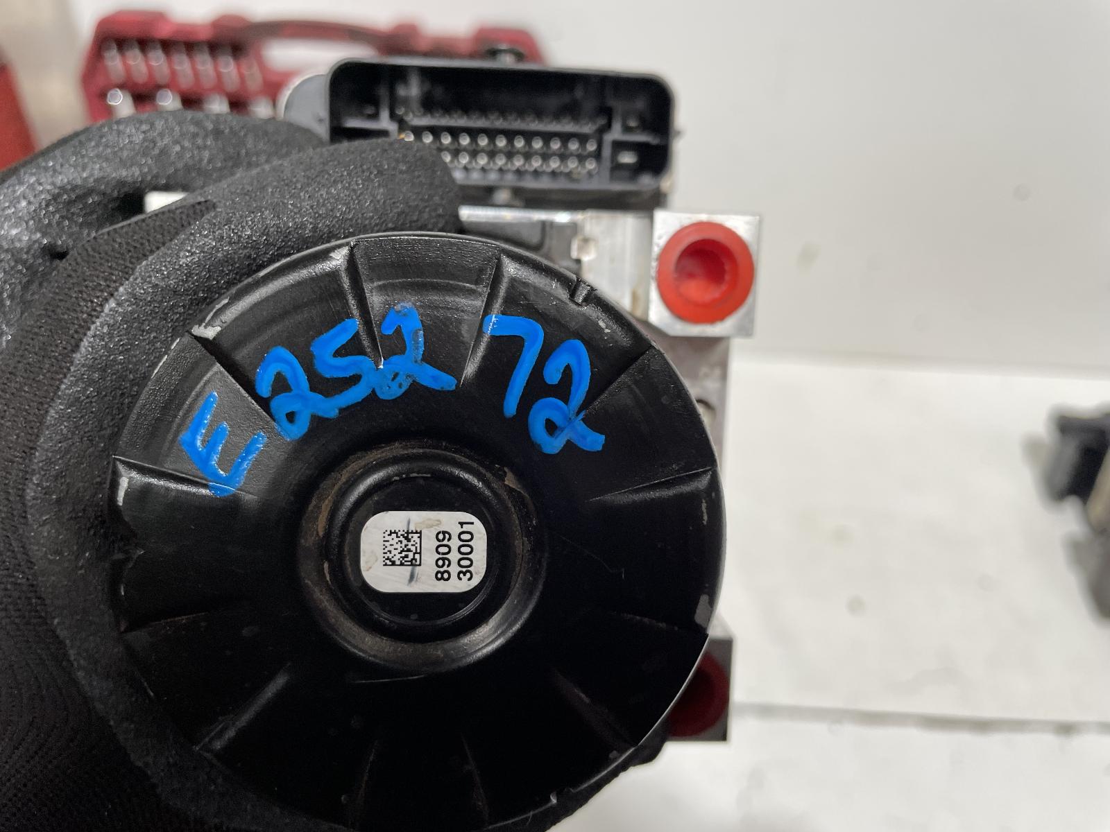 Abs Pump/Modulator Navara Nissan 2021