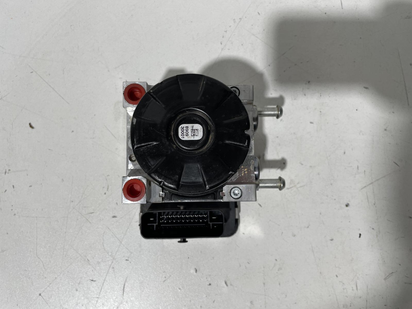 Abs Pump/Modulator Navara Nissan 2021