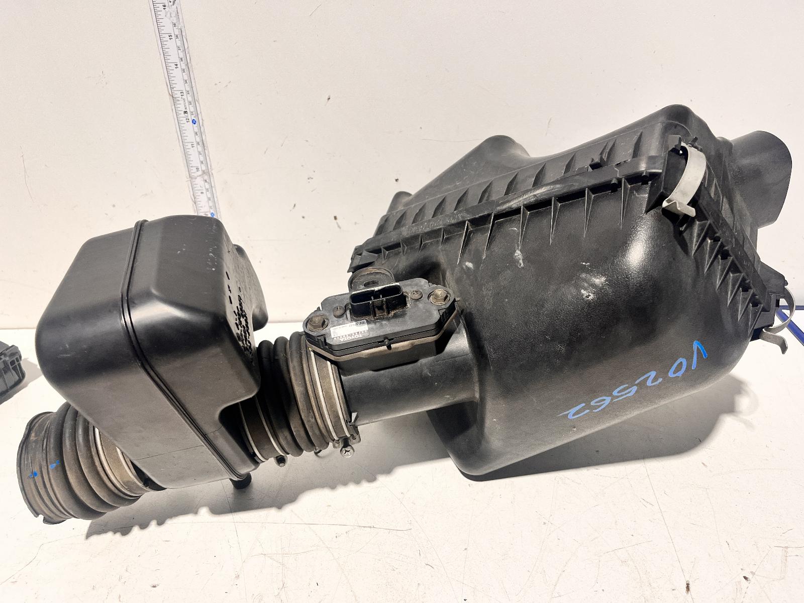 View Auto part Air Cleaner/Box Lexus Es300 (92-05) 1999