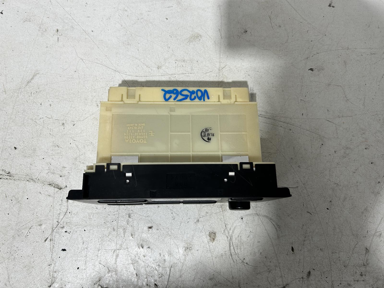 View Auto part Heater/Ac Controls Lexus Es300 (92-05) 1999