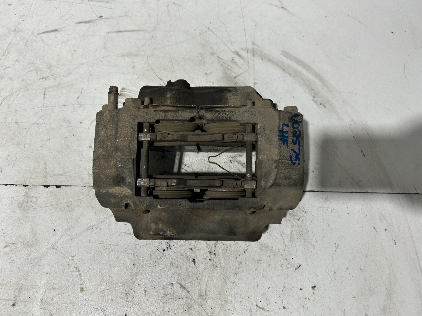 View Auto part Caliper Toyota Landcruiser 2004
